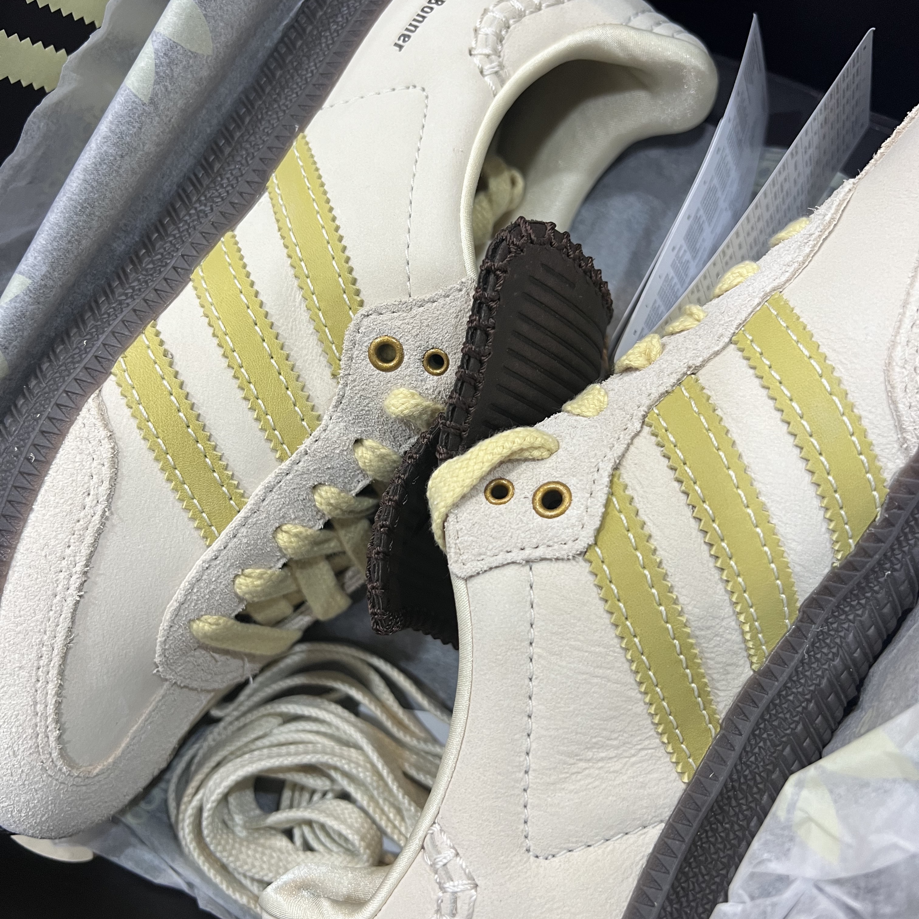 (W) Adidas Spezial Handball Clear Pink, Adidas x Wales Bonner Samba Brown Ecru Tint 착용 스타일 - 2