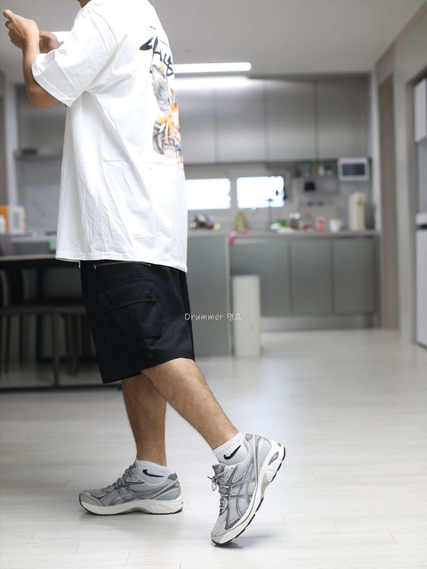 Asics GT-2160 Oyster Grey Carbon 착용 스타일 - 1