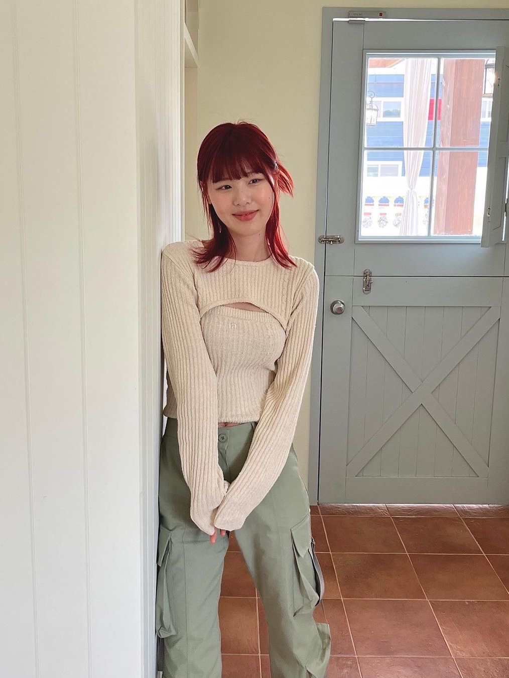 Porta Women Boucle Bolero Knit Beige, Porta Women Boucle Knit Top Beige 착용 스타일 - 1