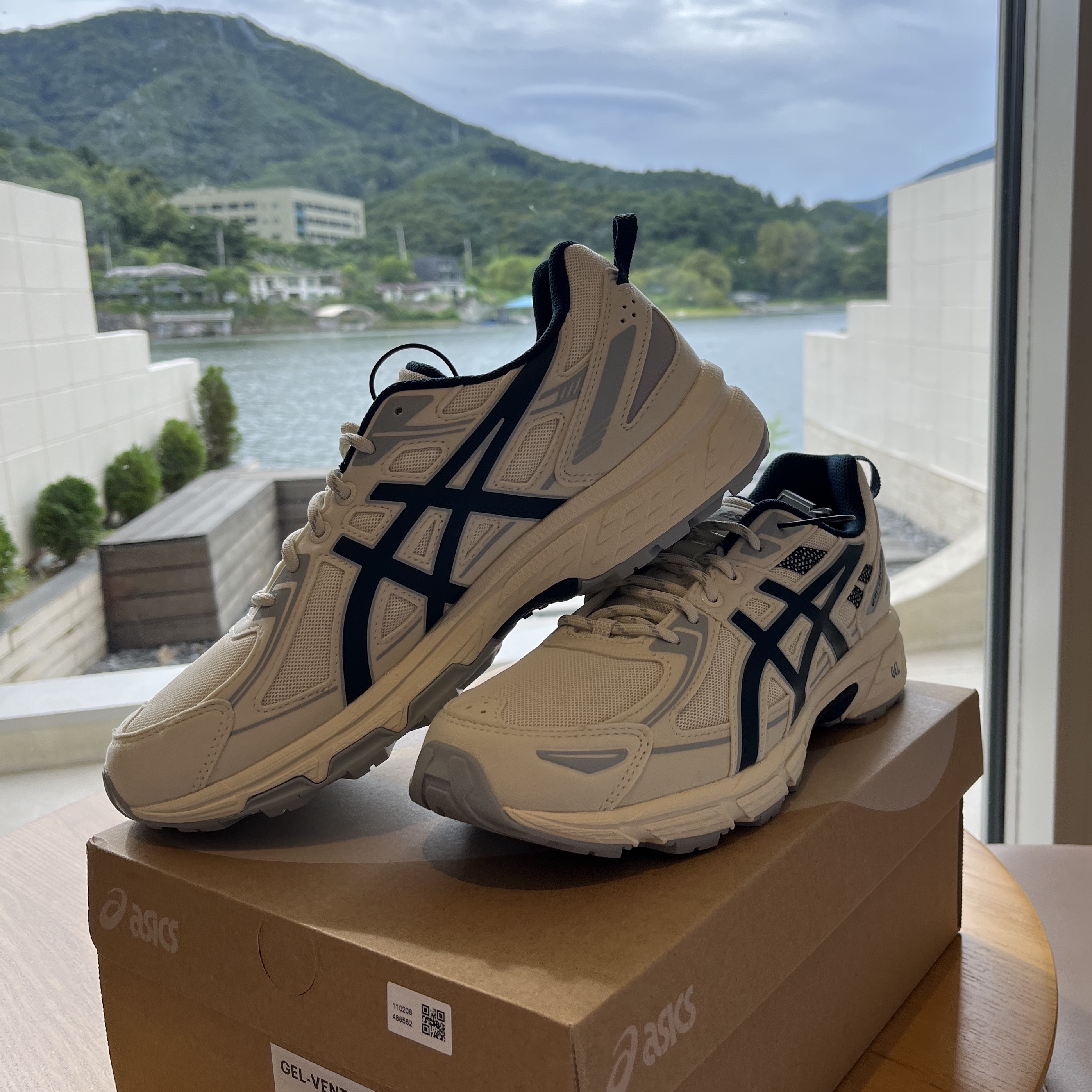 Asics Gel-Venture 6 SPS Birch French Blue 착용 스타일 - 2