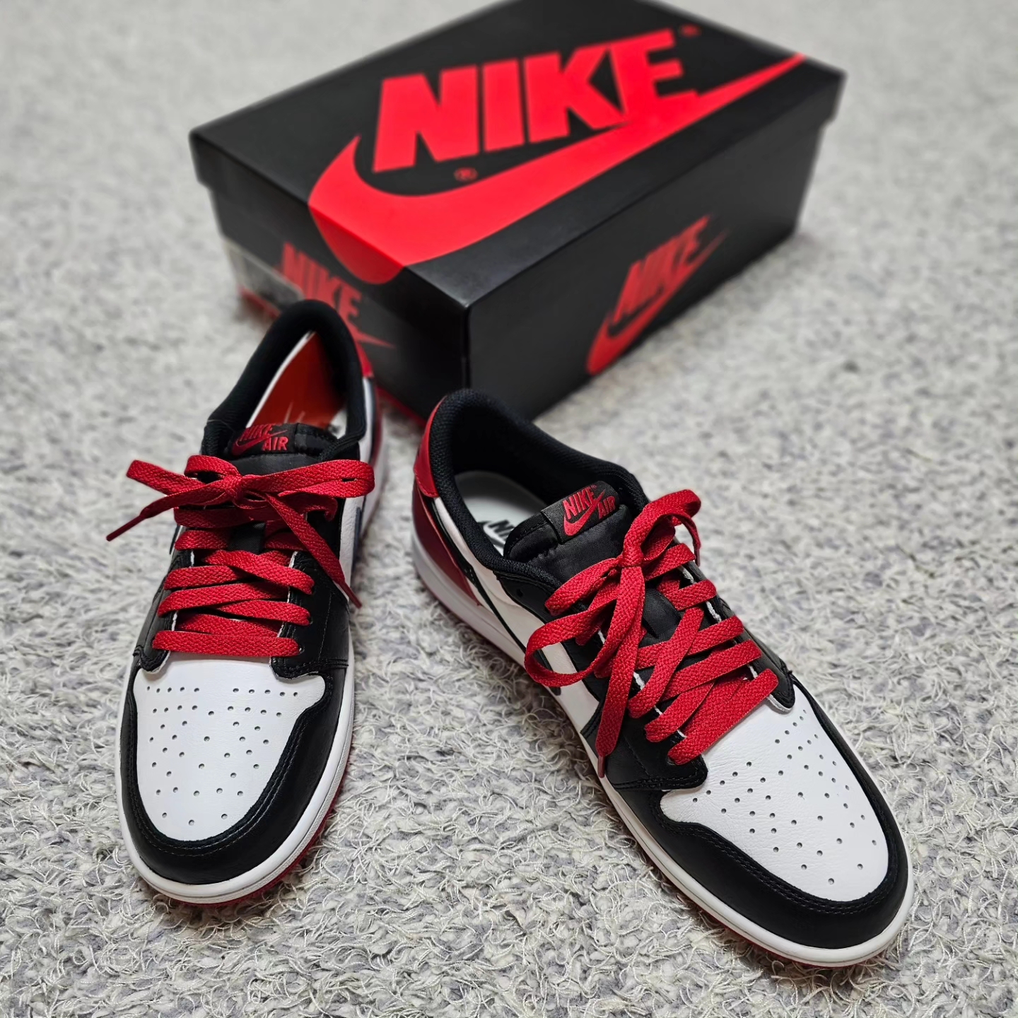 Jordan 1 Retro Low OG Black Toe 착용 스타일 - 3