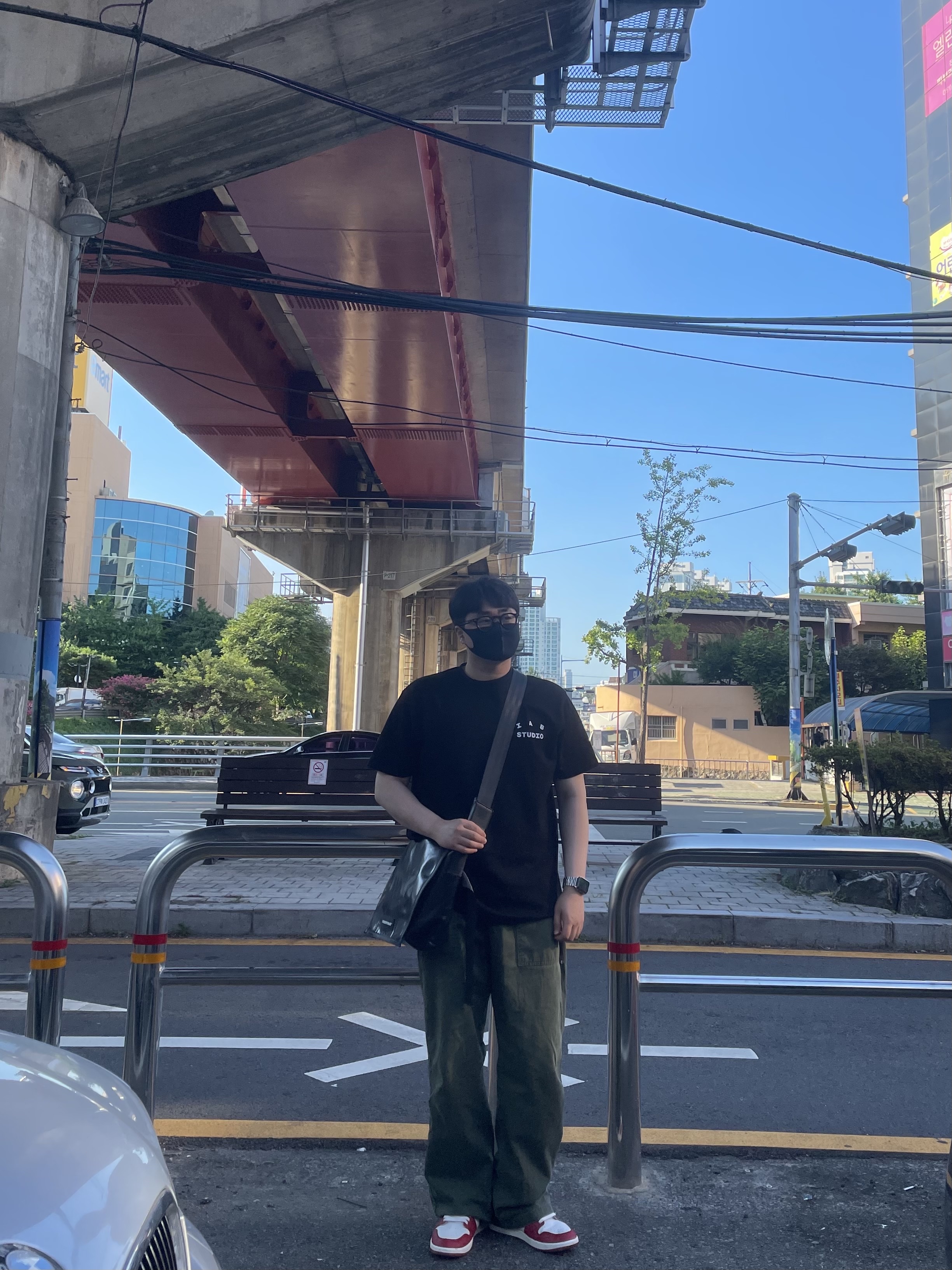 IAB Studio 10th Anniversary T-Shirt Black, IAB Studio 10th Anniversary T-Shirts Pack White & Black (2 Pack) 착용 스타일