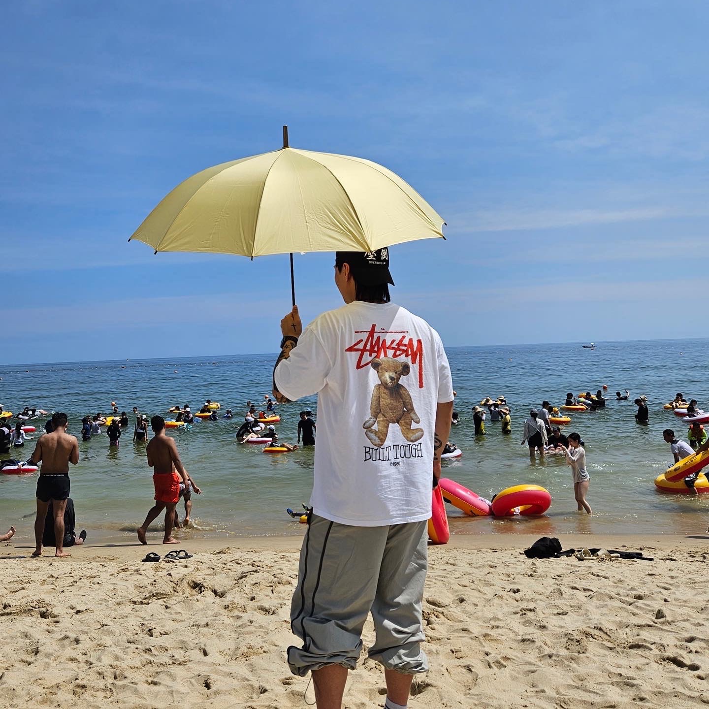 Stussy Built Tough T-Shirt White 착용 스타일