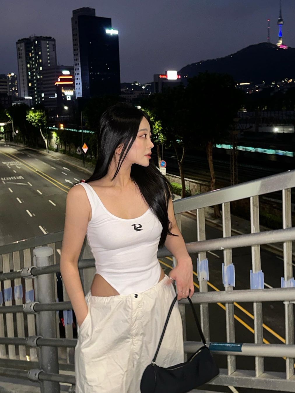 Porta Women Pigment Washed Bodysuit White, Porta Women Pigment Washed Bodysuit Blue 착용 스타일