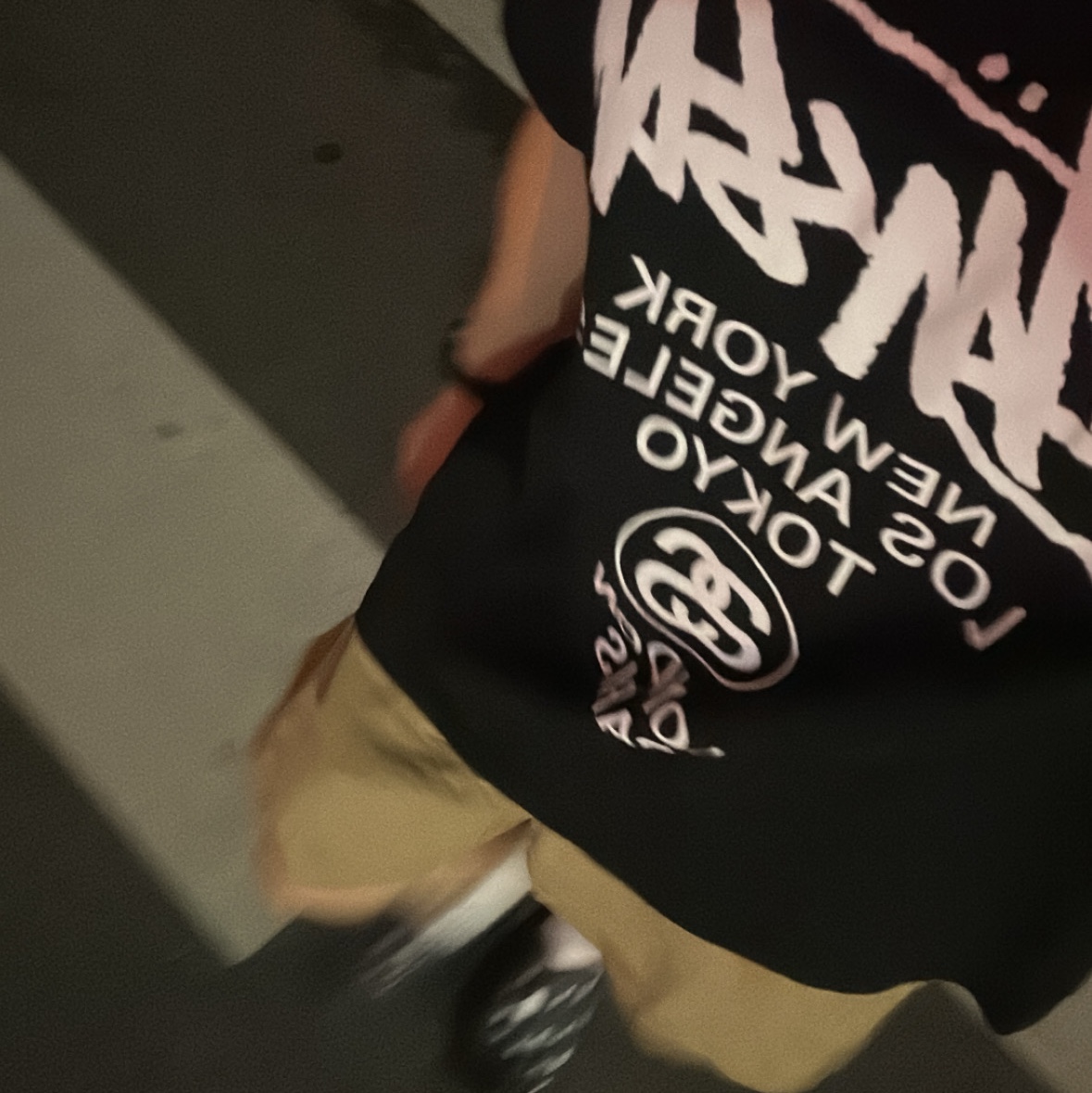 Stussy World Tour T-Shirt Black, Merrell Hydro Moc Black 착용 스타일