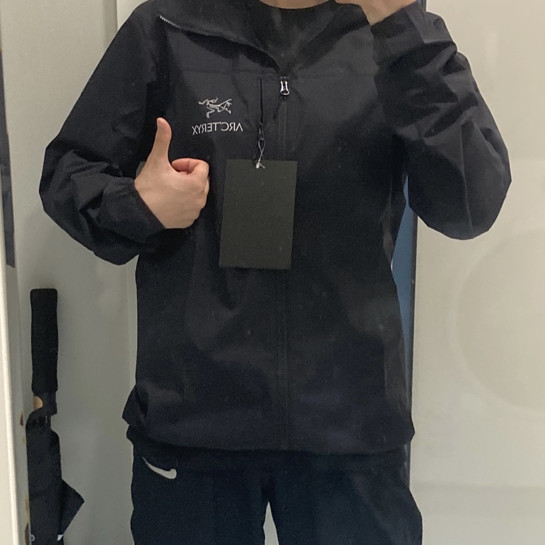 Arc'teryx Squamish Hoody Black 착용 스타일 - 3
