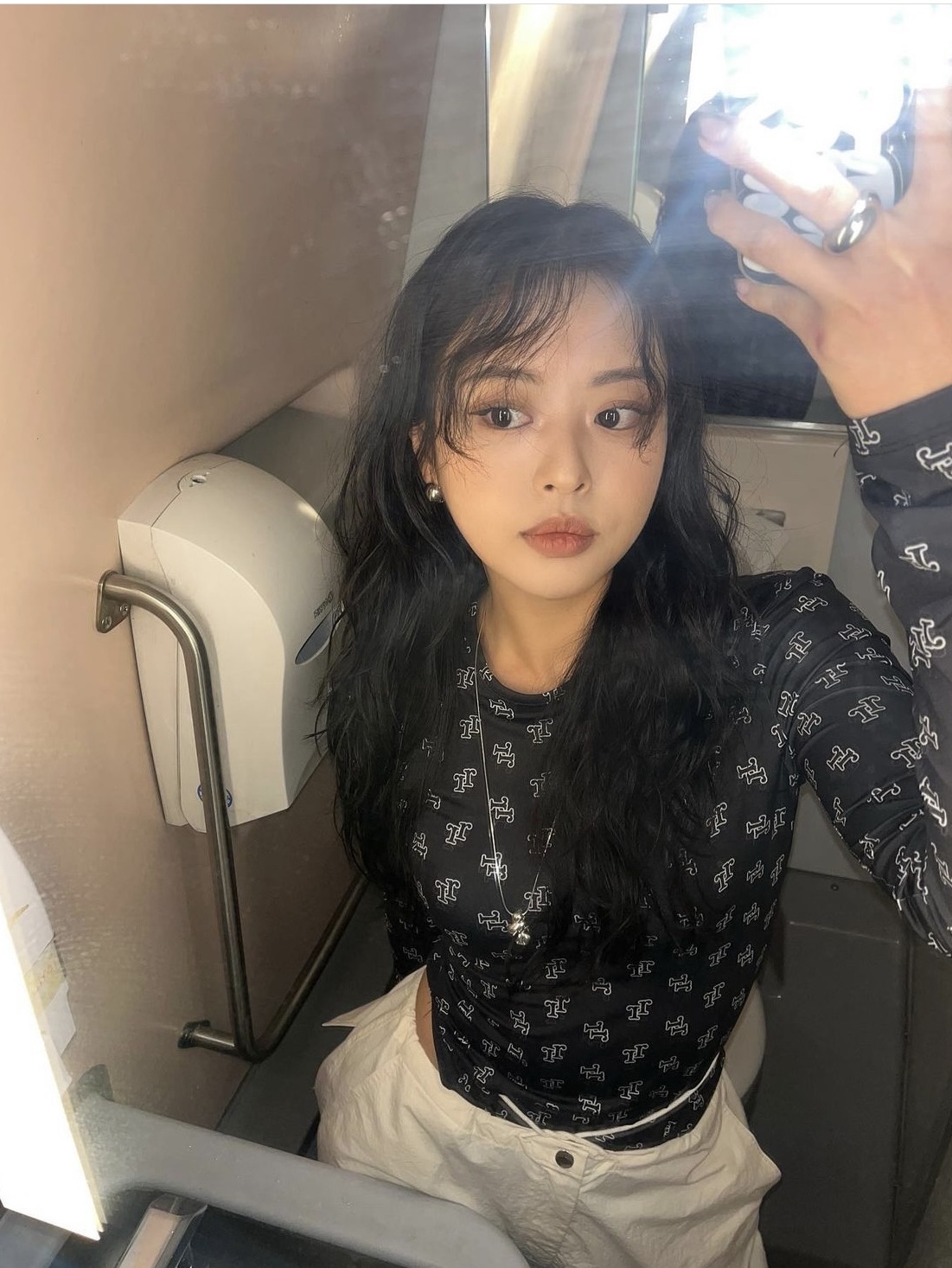 archiving-vi-archiving-v-kream