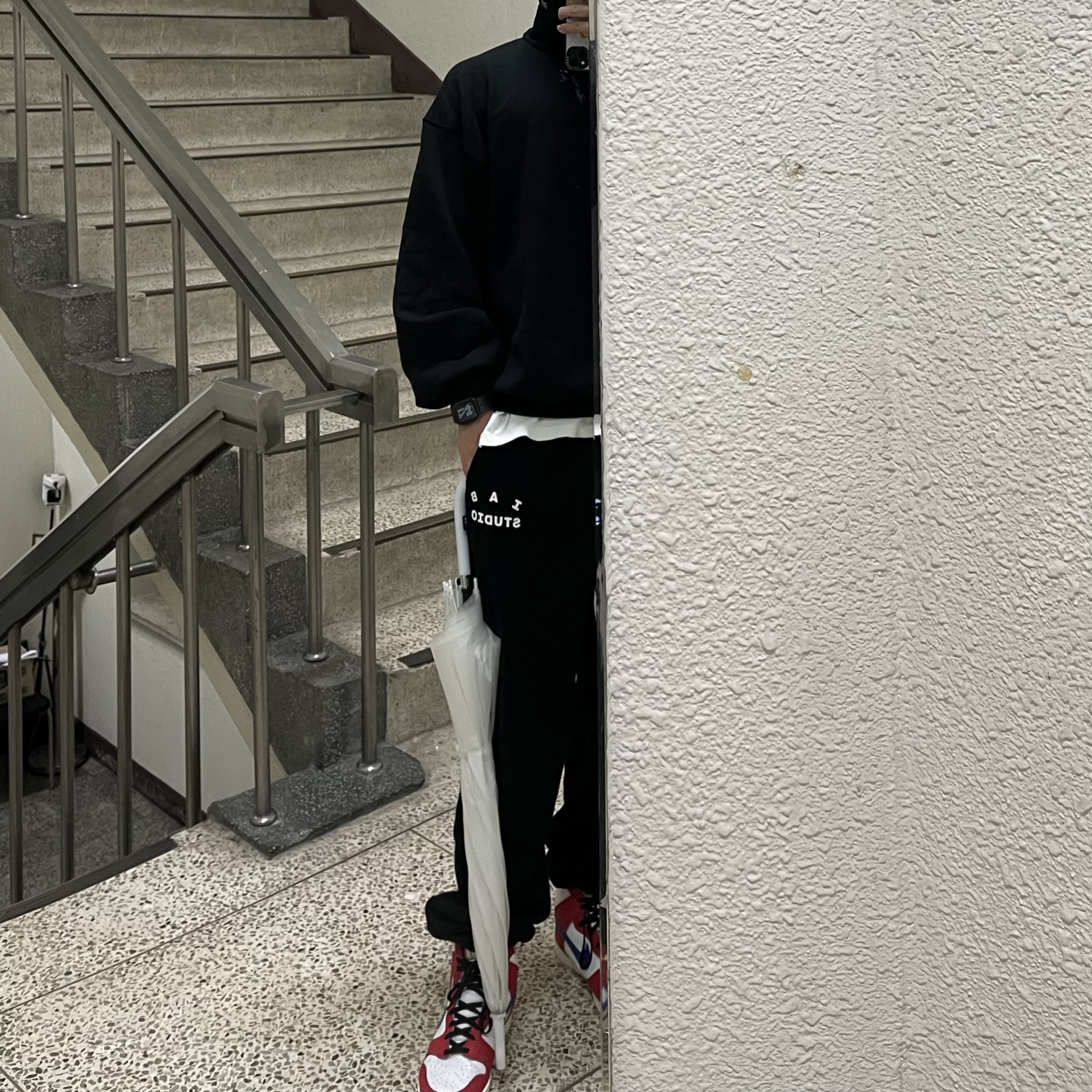 IAB Studio Sweatpants Black White - 22SS 착용 스타일