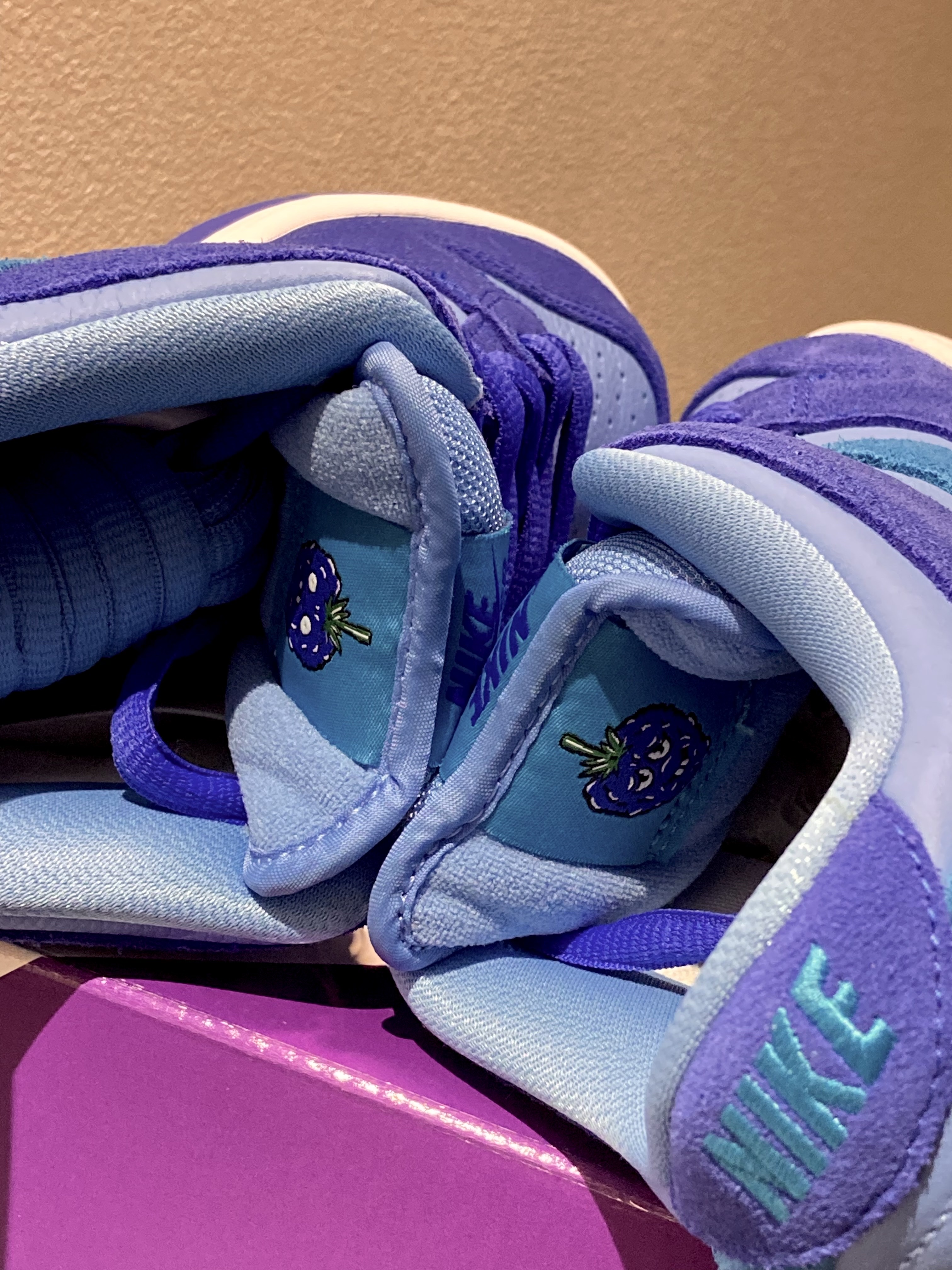 Nike SB Dunk Low Pro Blue Raspberry 착용 스타일