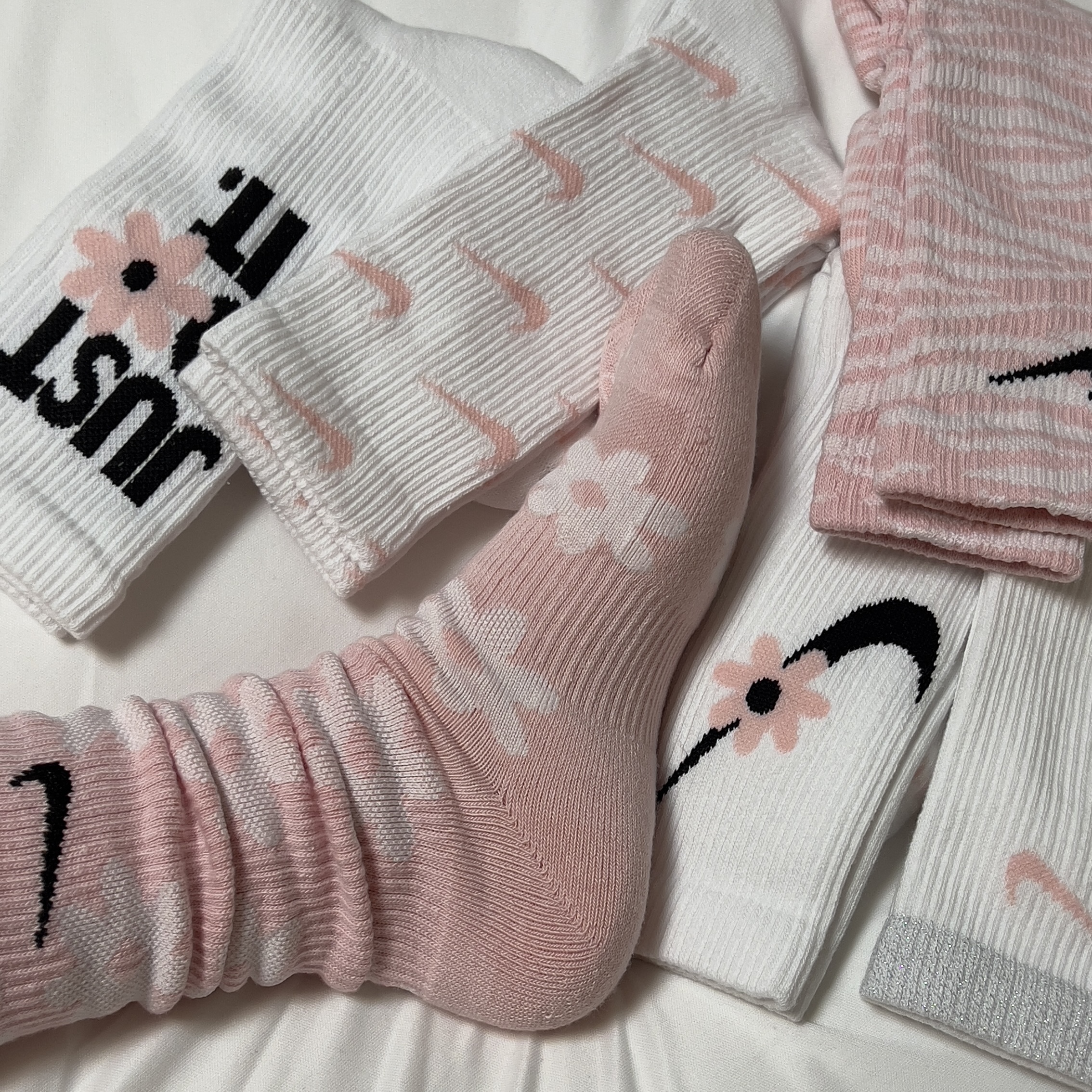 (Kids) Nike Everyday Plus Socks Pink White (6 Pack/Korean Ver.) 착용 스타일