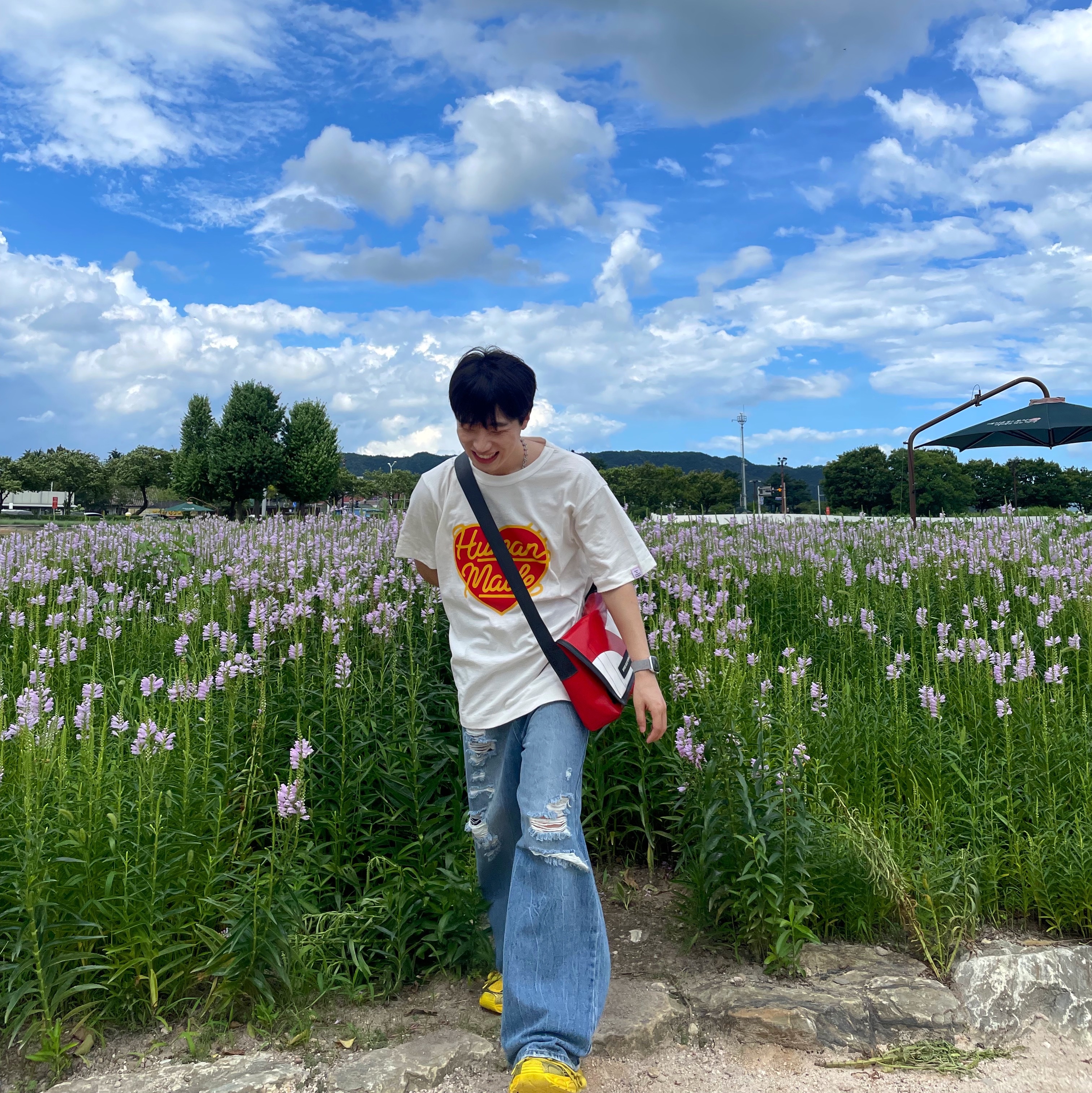 Human Made Heart L/S T-Shirt White, Balenciaga 3XL Sneakers Yellow Black 착용 스타일 - 2