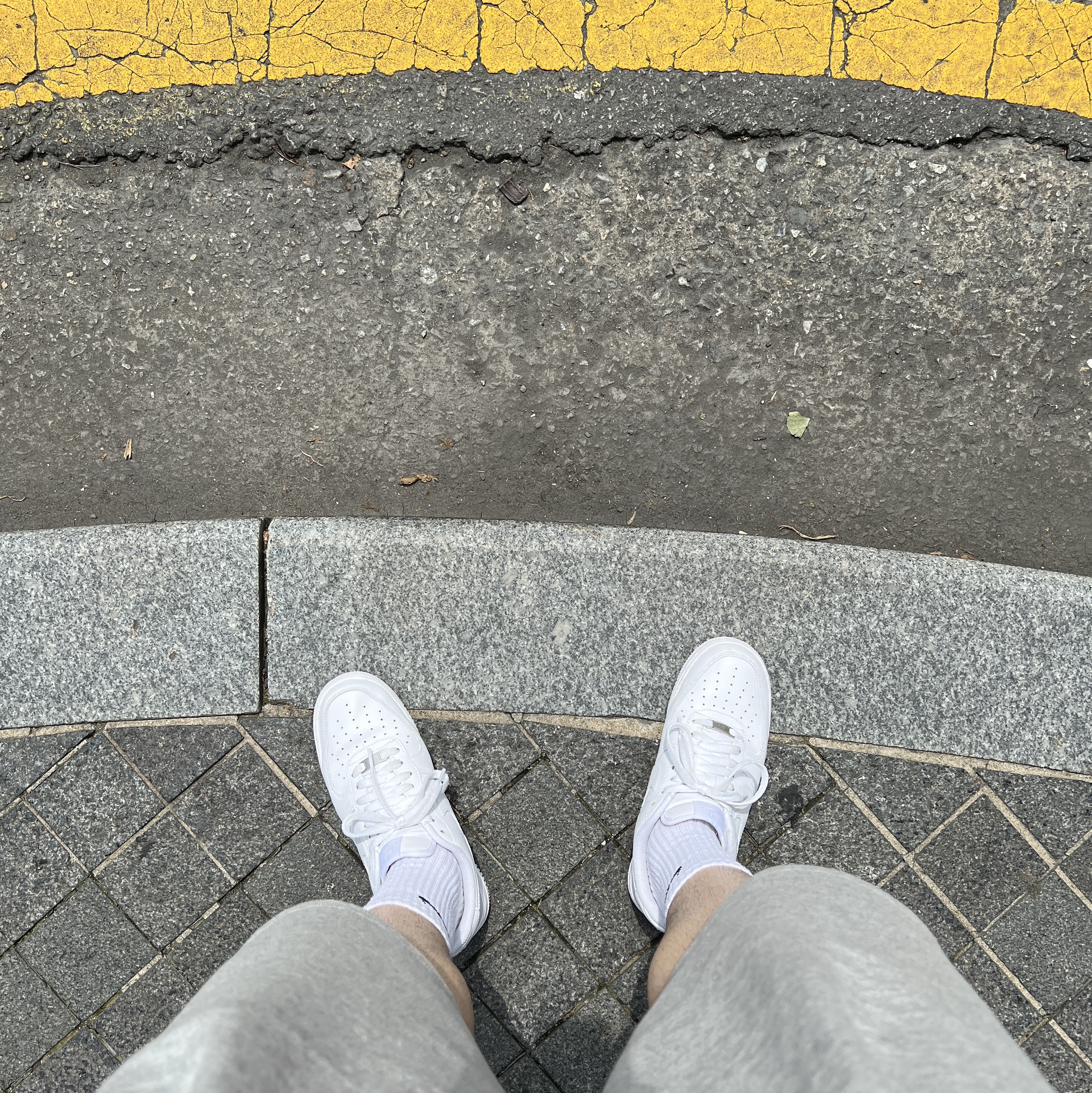 Nike Air Force 1 '07 Low White 착용 스타일 - 1