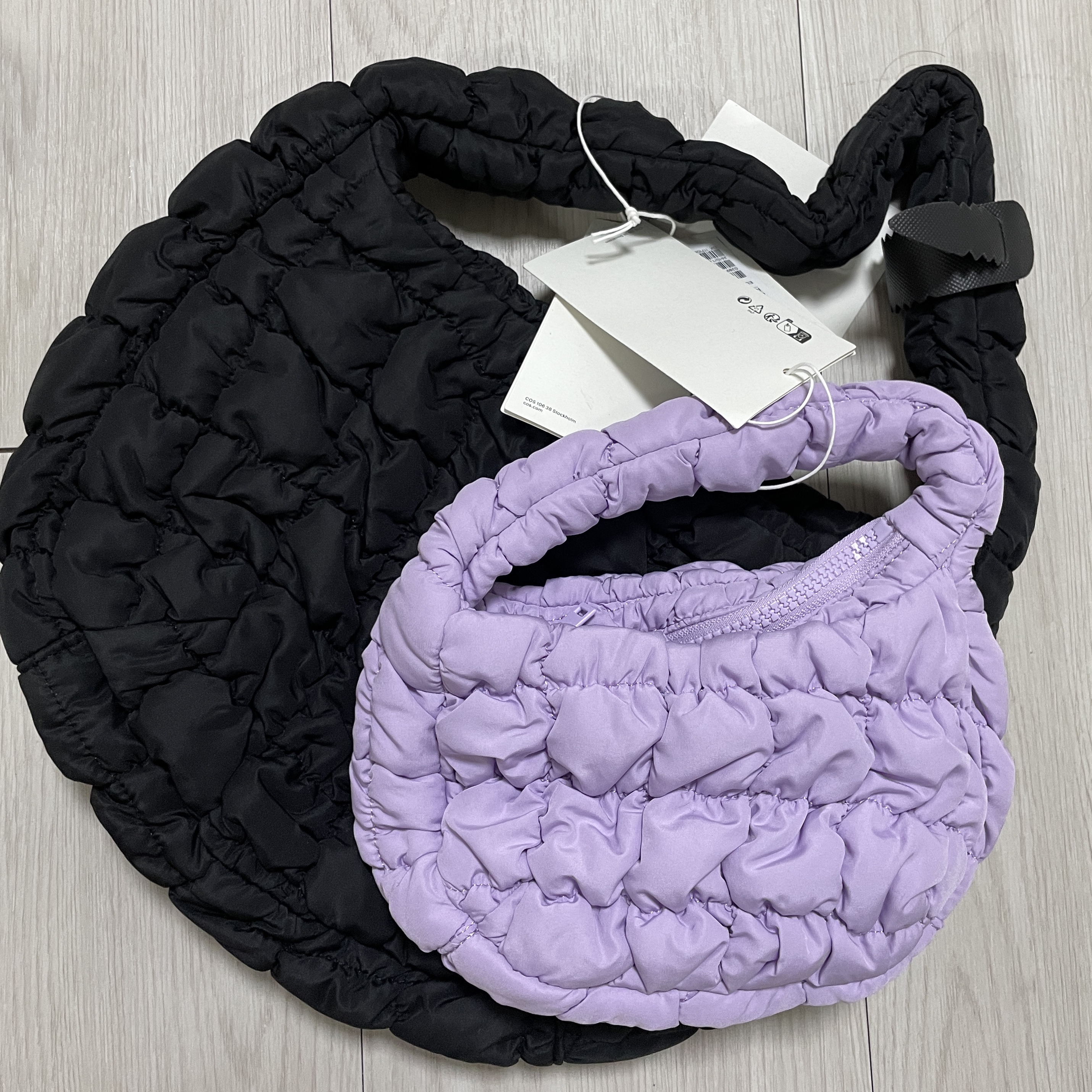 COS Quilted Micro Bag Purple, COS Quilted Mini Bag Black 착용 스타일