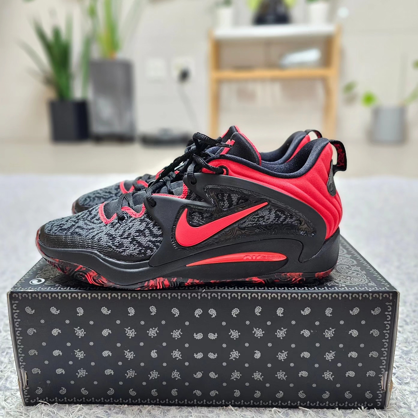Nike KD 15 EP Black University Red 착용 스타일 - 2
