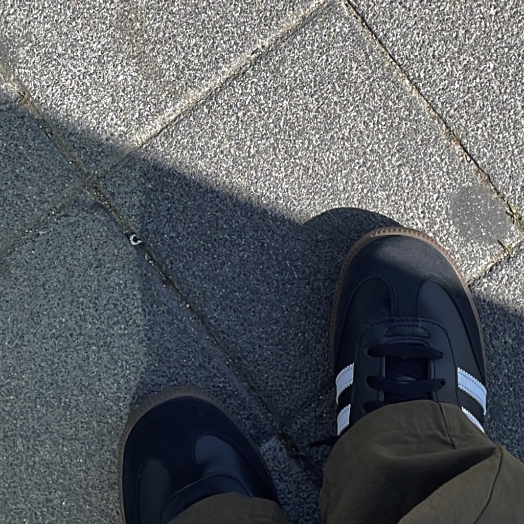 (J) Adidas Samba Classic Core Black 착용 스타일 - 1