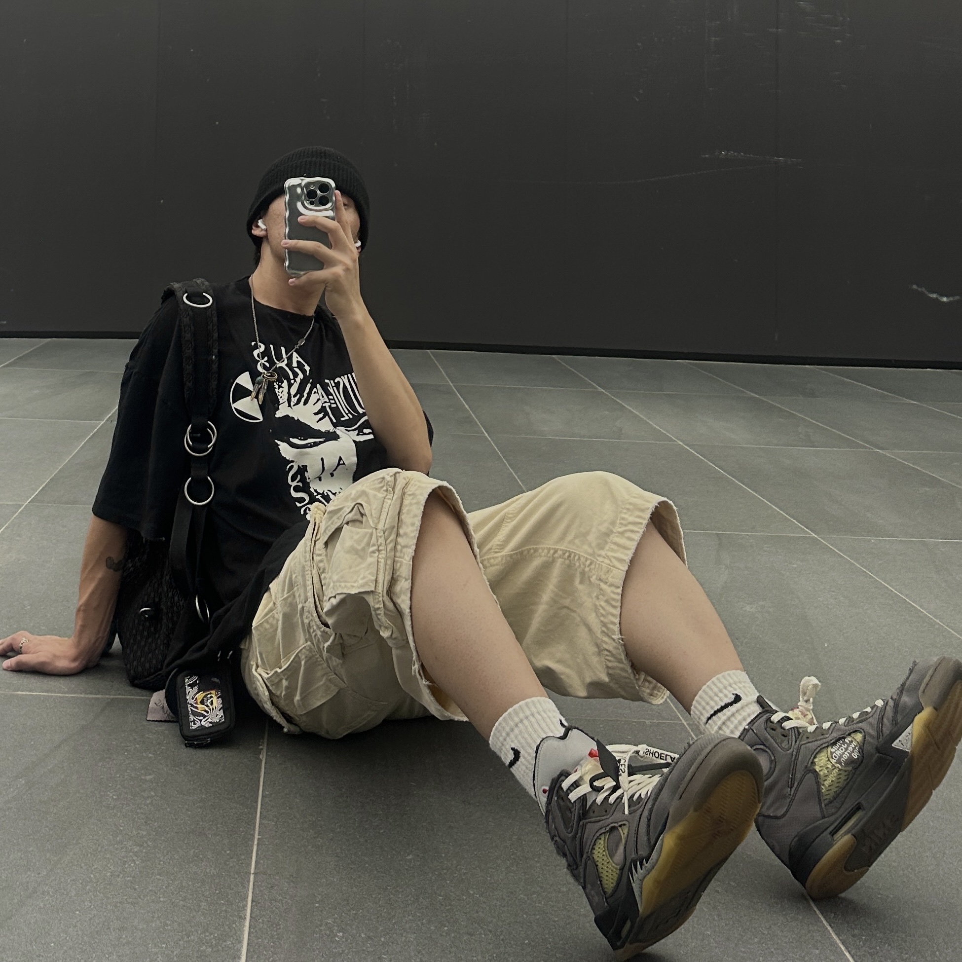 Jordan 5 x Off-White Retro SP Black Muslin 착용 스타일 - 1