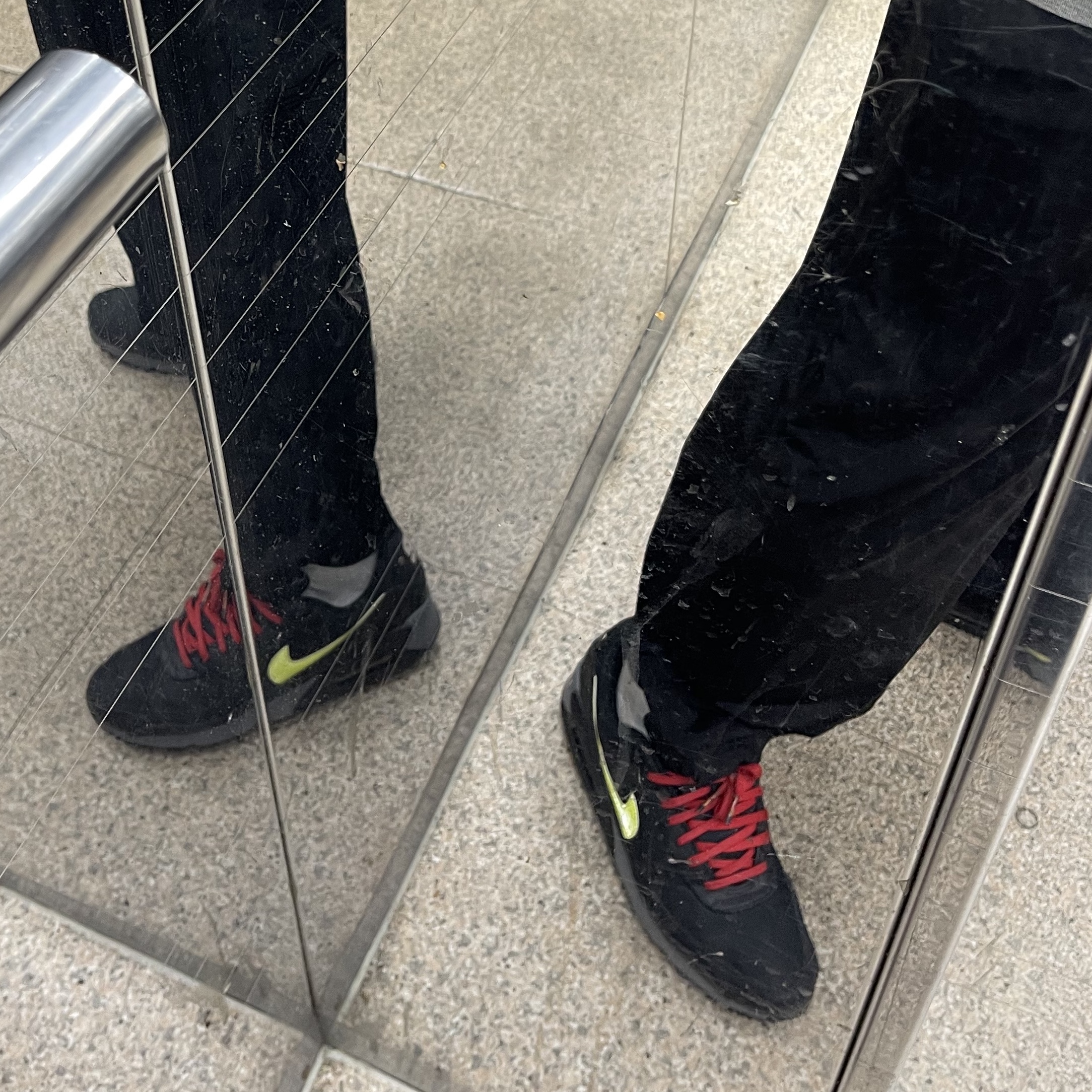 Nike Air Max 90 City Pack NYC 2020 착용 스타일