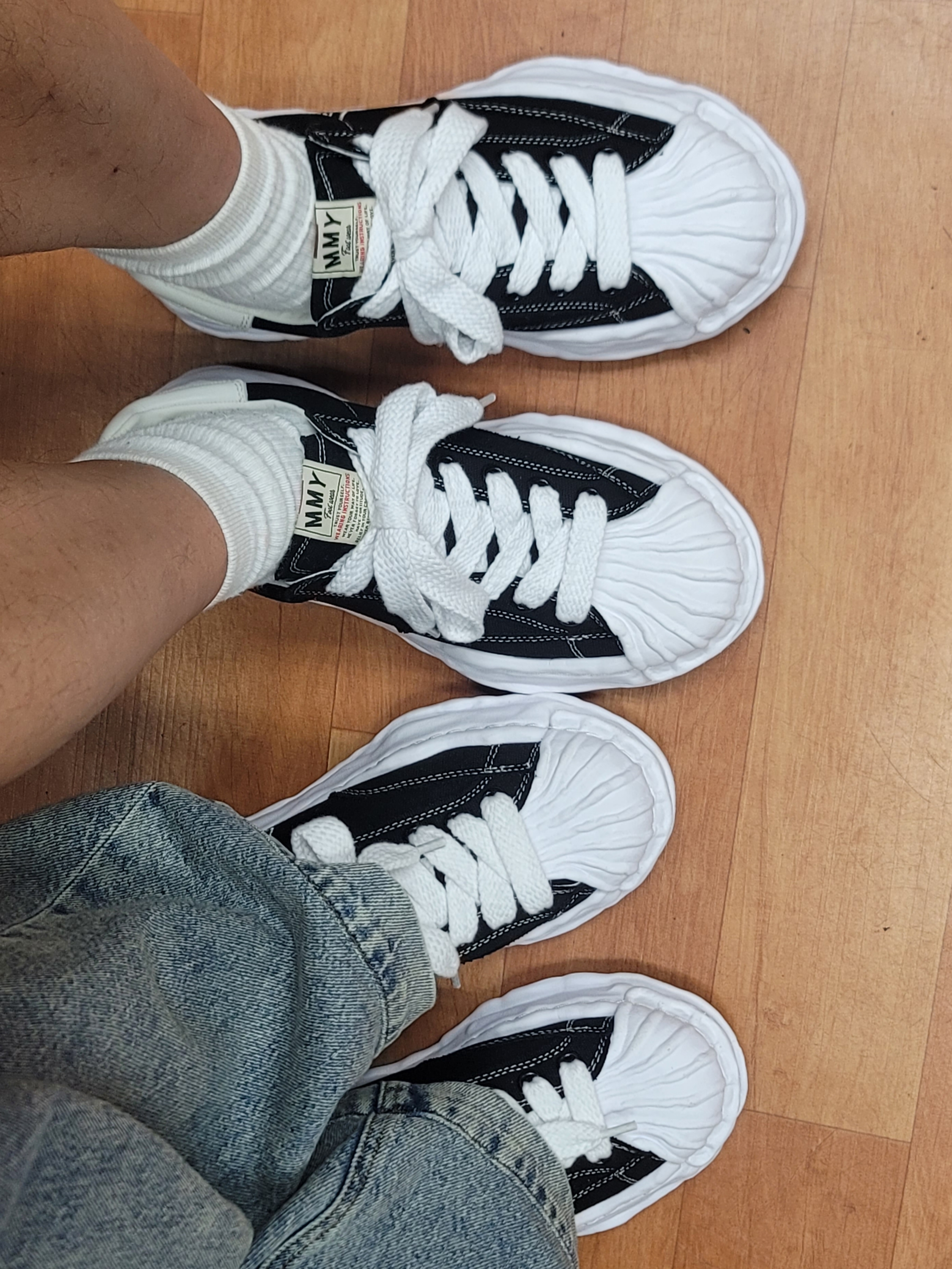 Maison Mihara Yasuhiro Blakey OG Sole Canvas Low-top Sneakers Black White 착용 스타일
