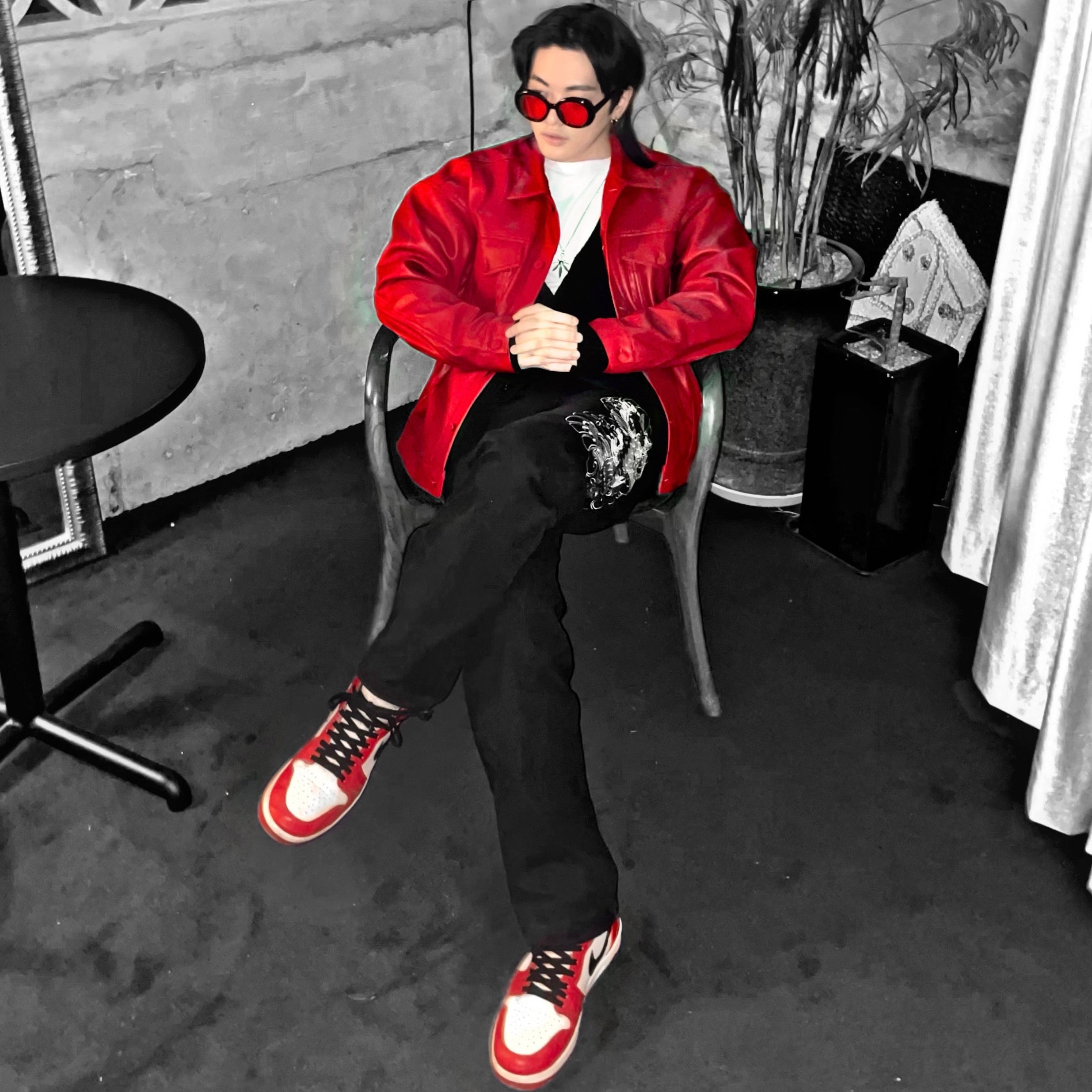 Jordan 1 Retro High OG Chicago 2022, Jordan 1.5 Retro Chicago 2015 착용 스타일