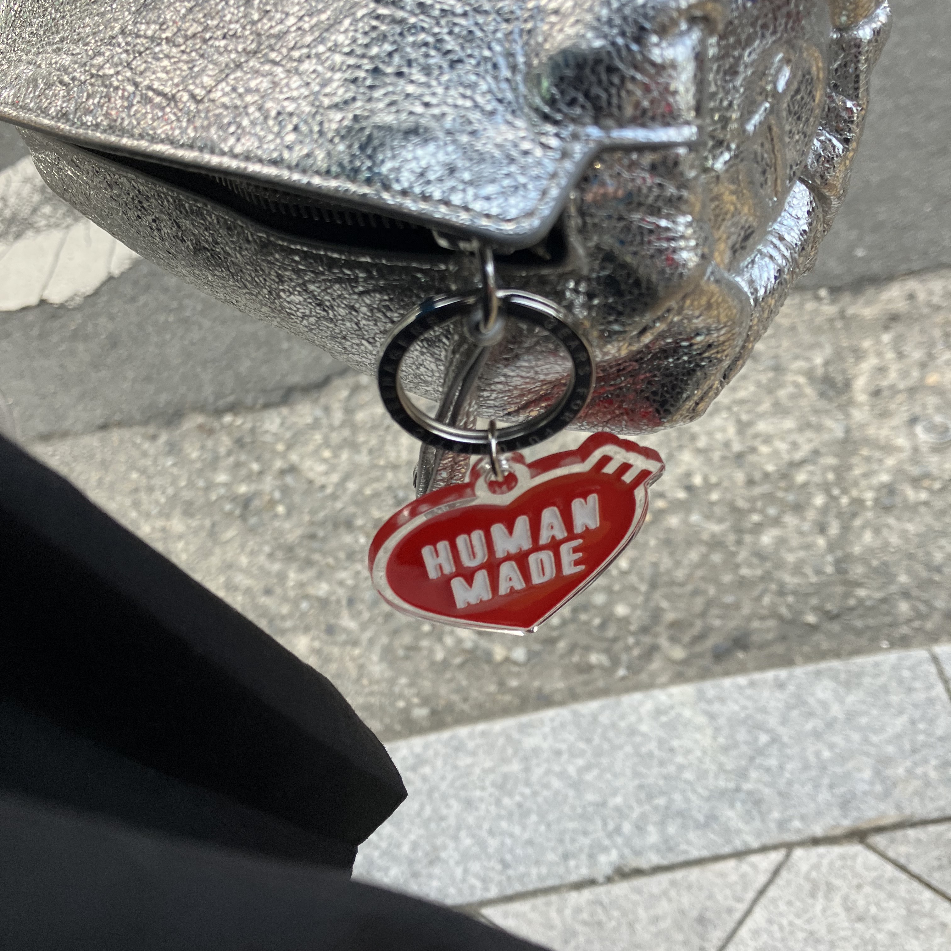 Human Made Heart Keyring Red 착용 스타일