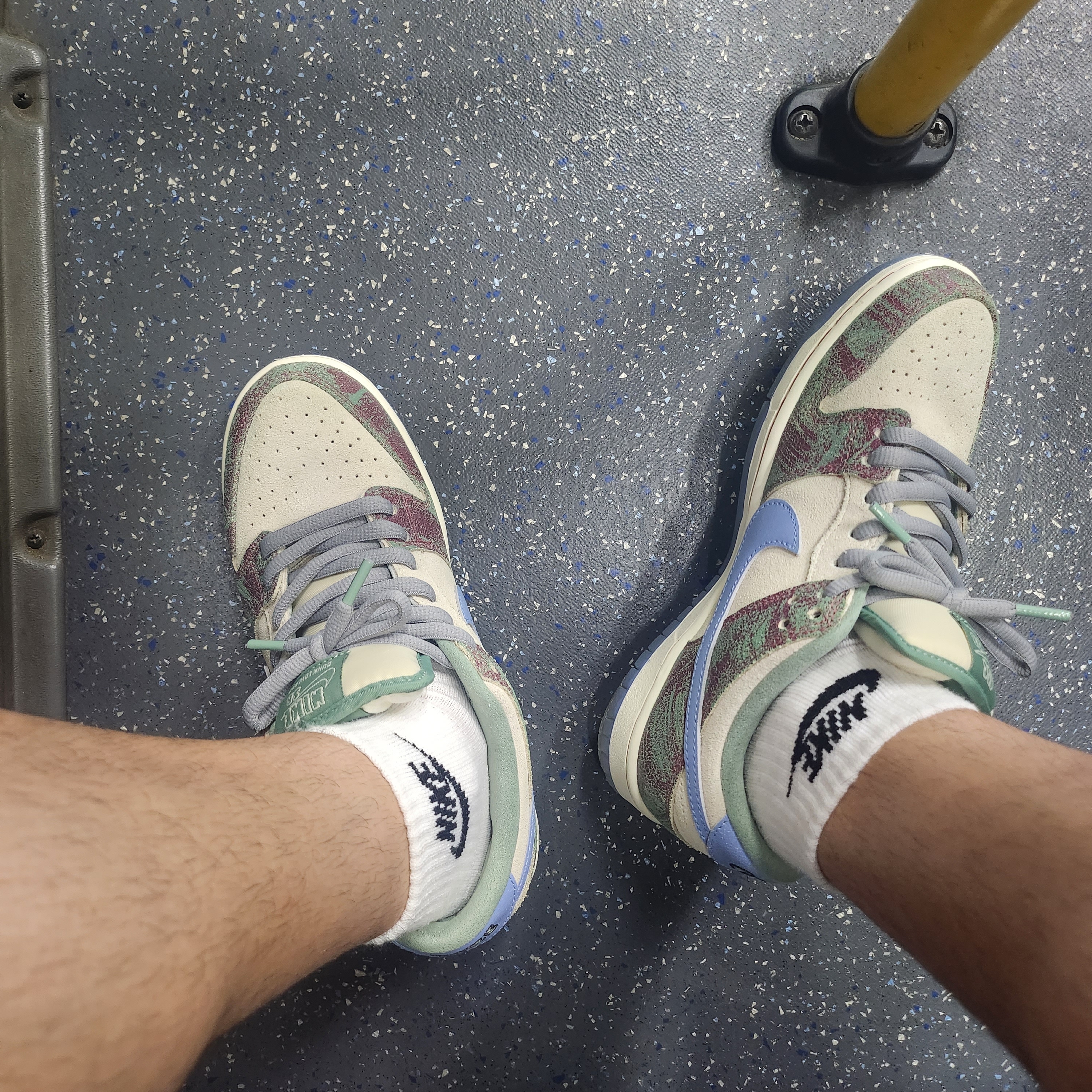 Nike x Crenshaw Skate Club SB Dunk Low Sail Light Blue Cedar 착용 스타일