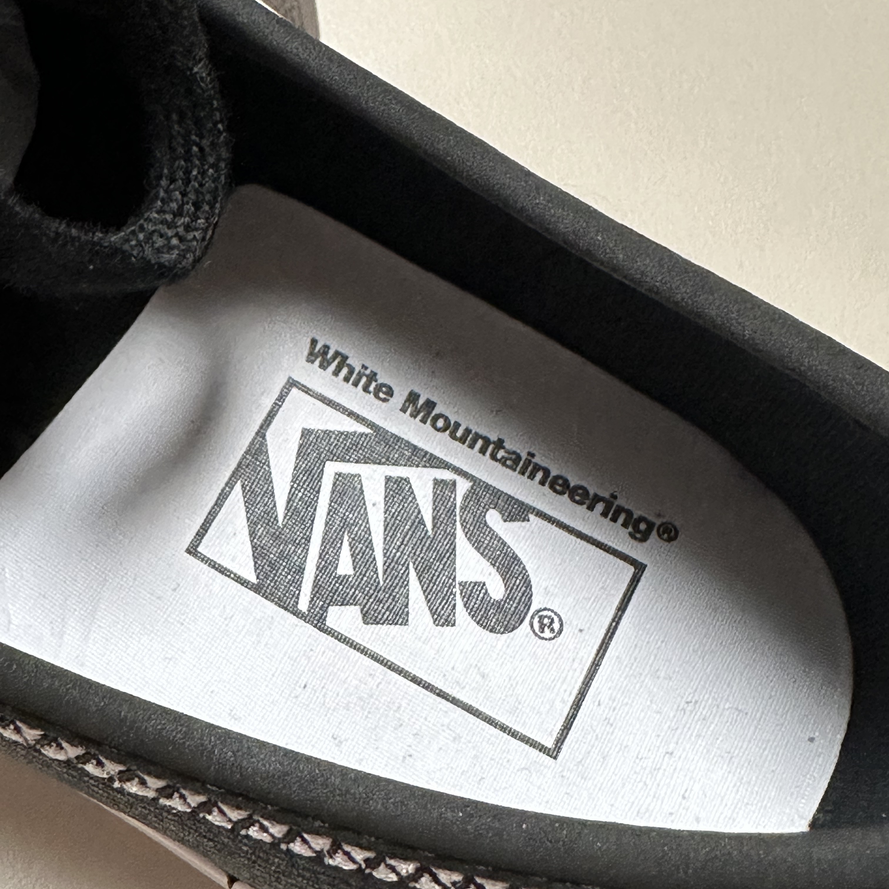 Vans x White Mountaineering Authentic 44 DX Black White, Vans Vault OG Classic Slip-On LX Checkerboard 착용 스타일 - 3