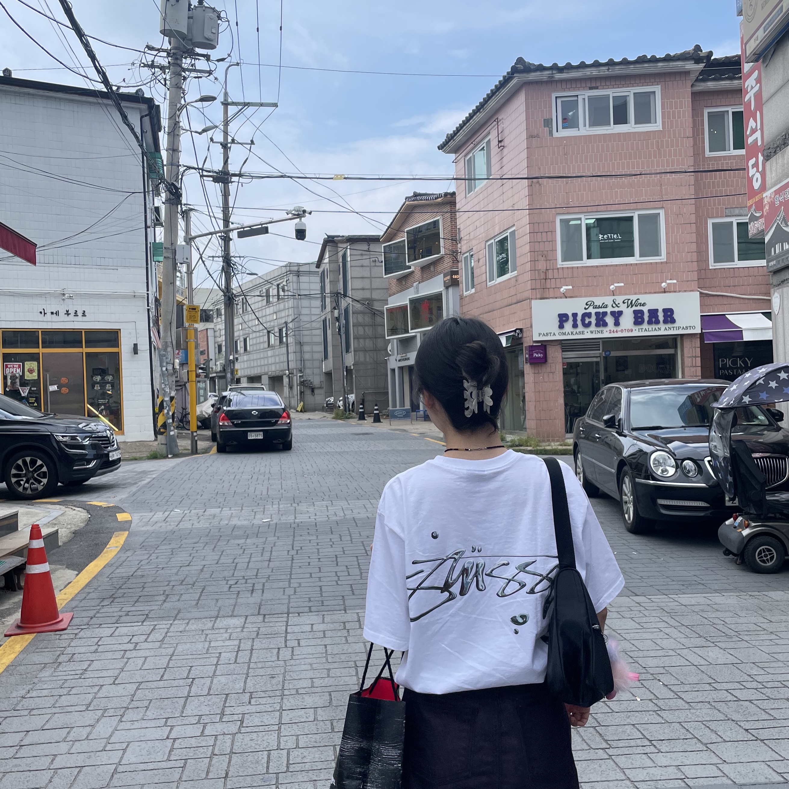Stussy Mercury T-Shirt White, (W) Converse Chuck Taylor All Star Dainty Mule Slip White 착용 스타일 - 2
