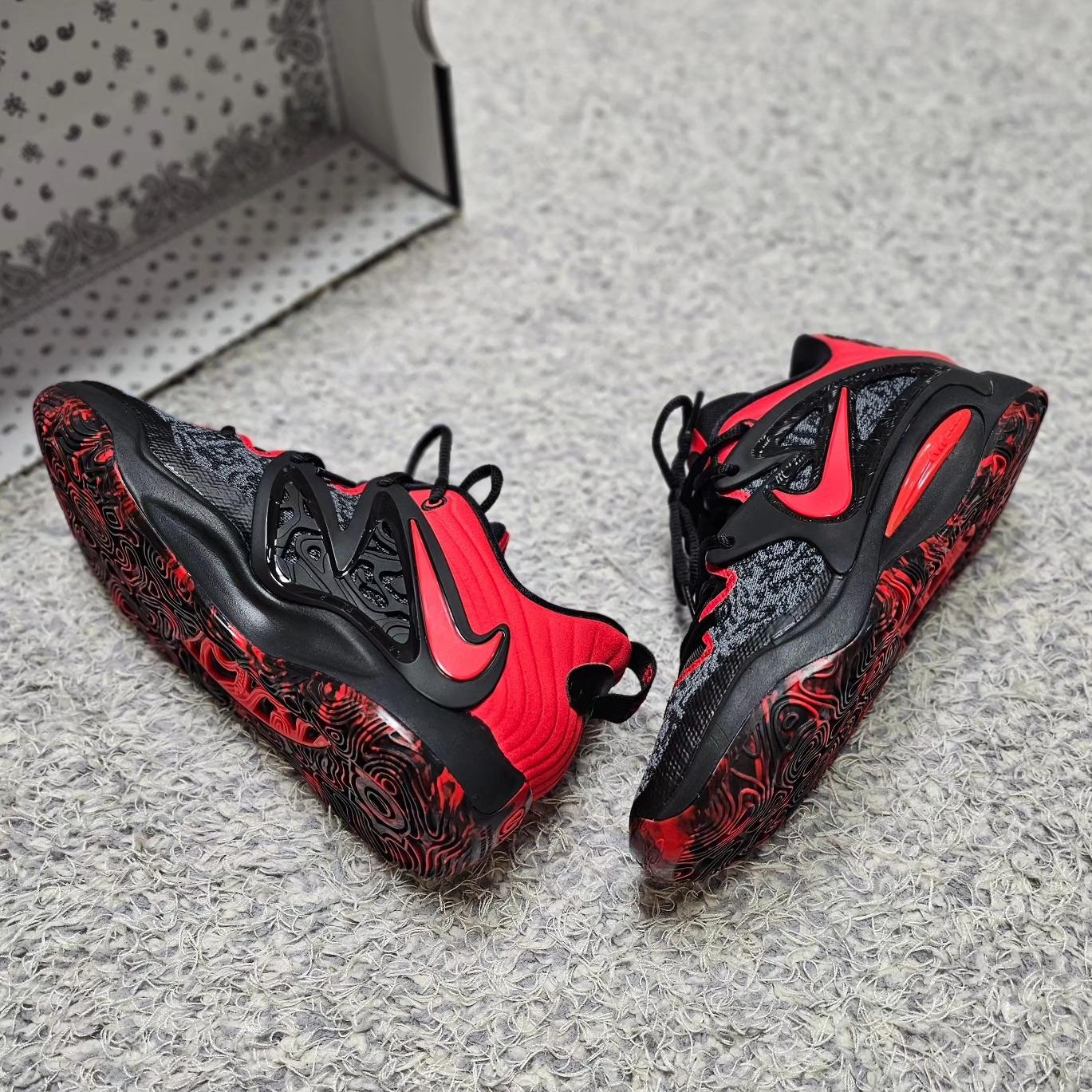 Nike KD 15 EP Black University Red 착용 스타일 - 5