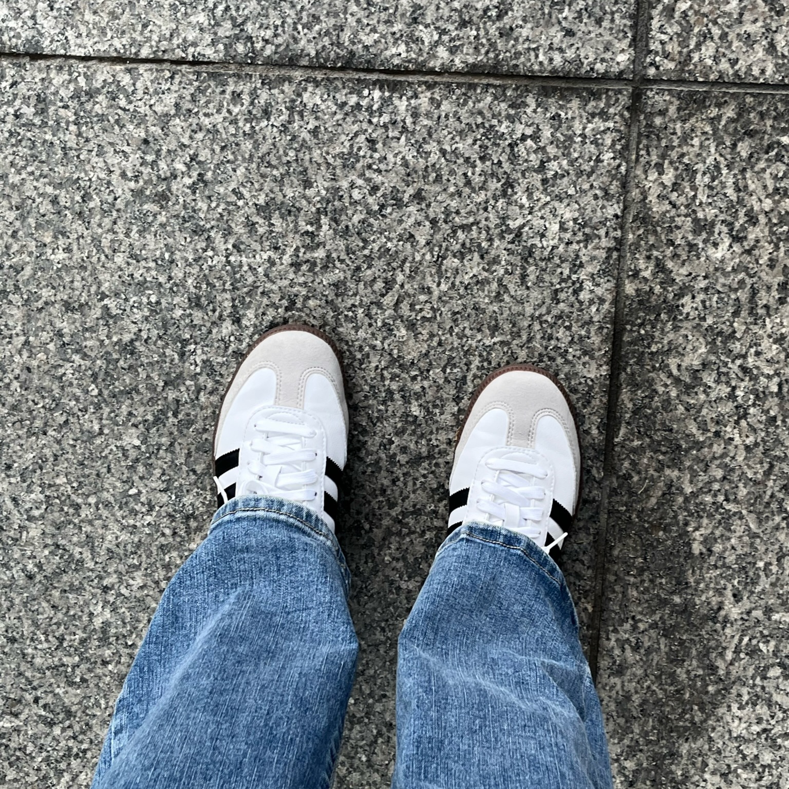 Adidas Samba Vegan White Black 착용 스타일