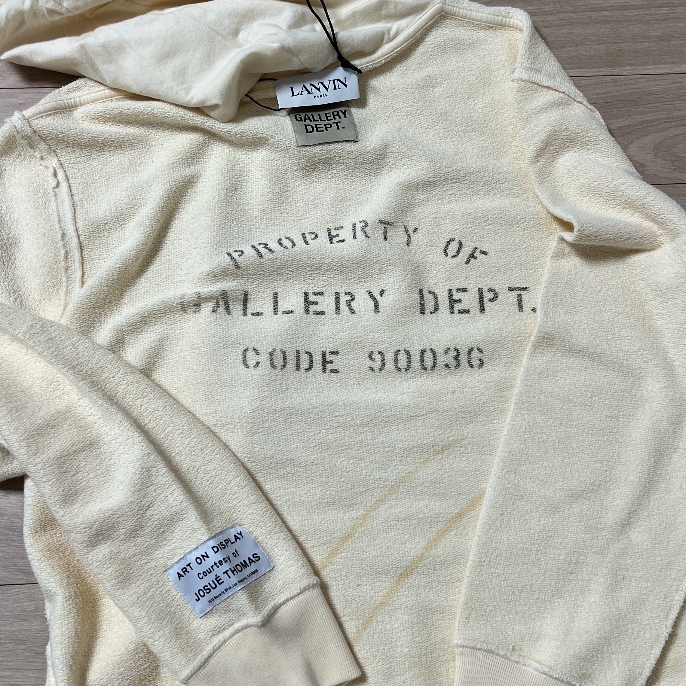 Gallery Dept. x Lanvin Faded Effect Hoodie Ivory 착용 스타일 - 2