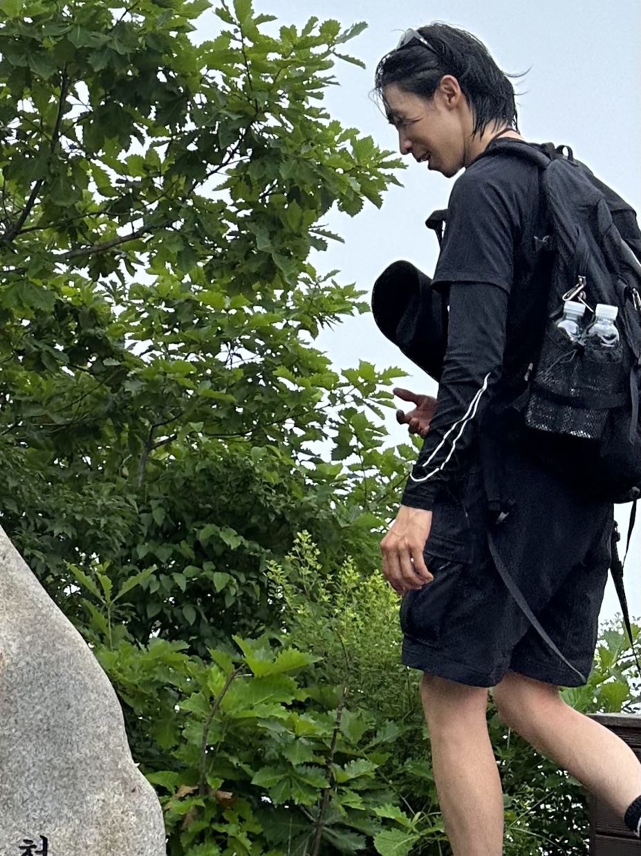Nike ACG Smith Summit Cargo Pants Black Summit White - Asia, Nike NRG ACG Bucket Black 착용 스타일 - 2
