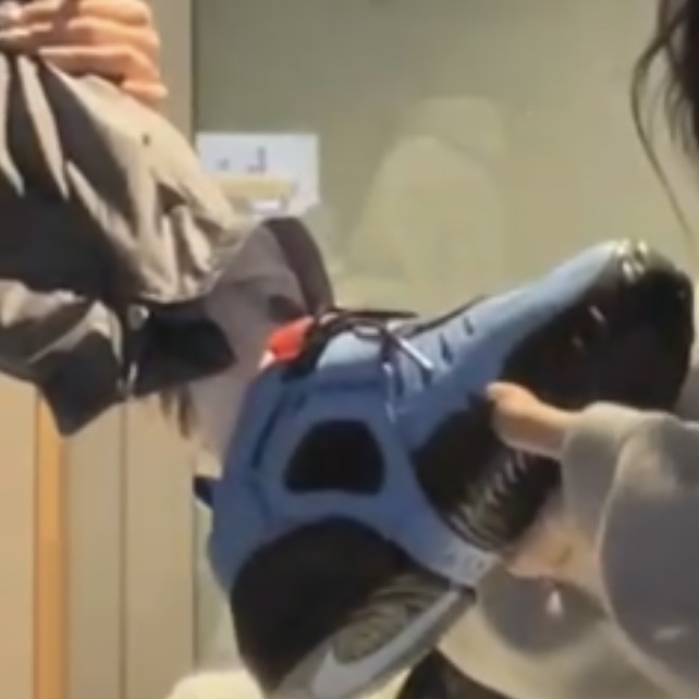Nike x Ambush Air Adjust Force SP University Blue and Habanero Red 착용 스타일
