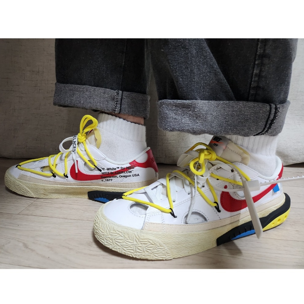 Nike x Off-White Blazer Low '77 White and University Red 착용 스타일 - 1
