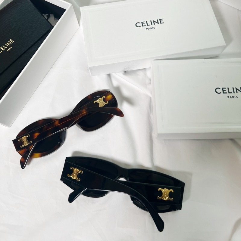 (W) Celine Triomphe 07 Sunglasses in Acetate Black, (W) Celine Triomphe 01 Sunglasses in Acetate Blonde Havana 착용 스타일 - 3