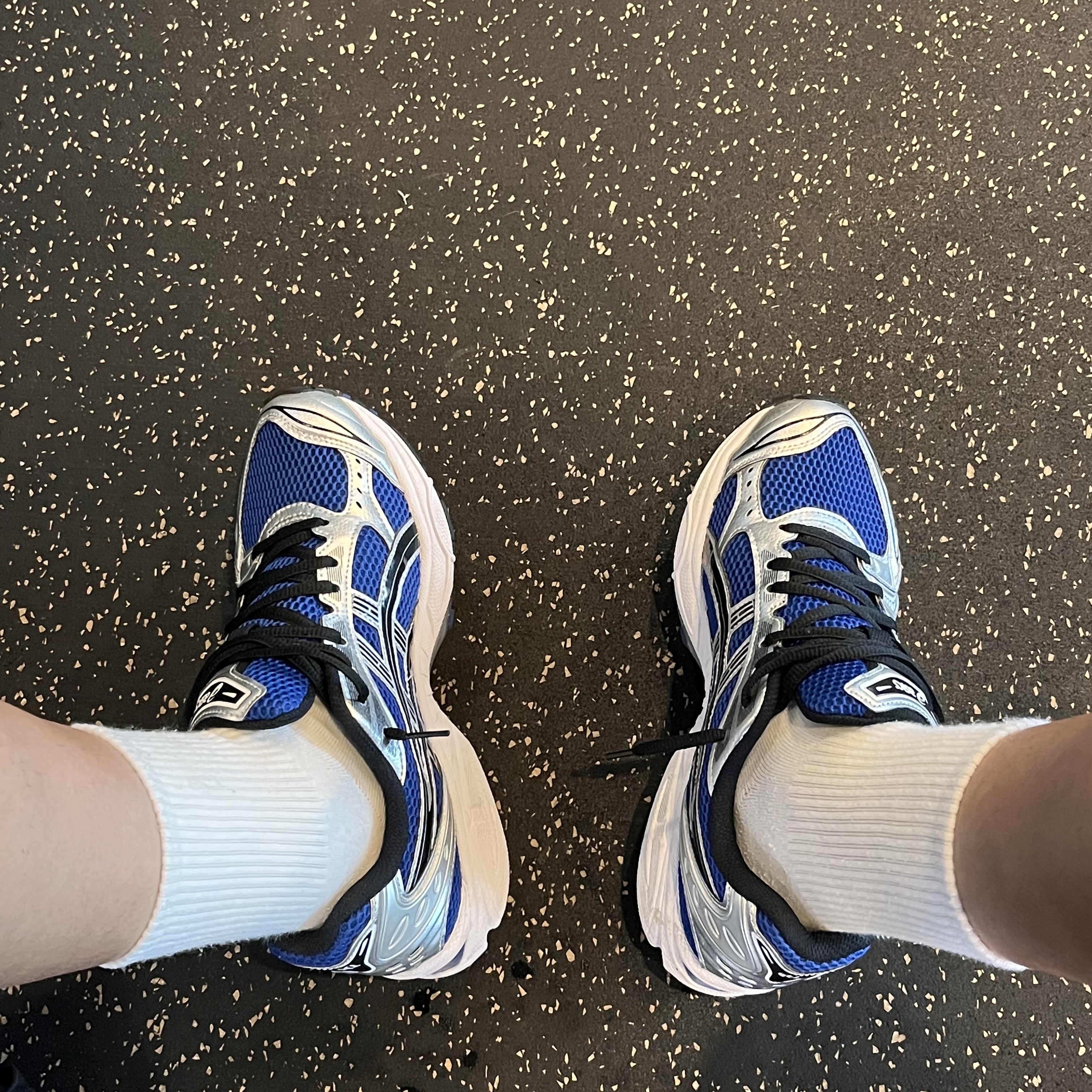 Asics Gel-Kayano 14 Monaco Blue Black 착용 스타일
