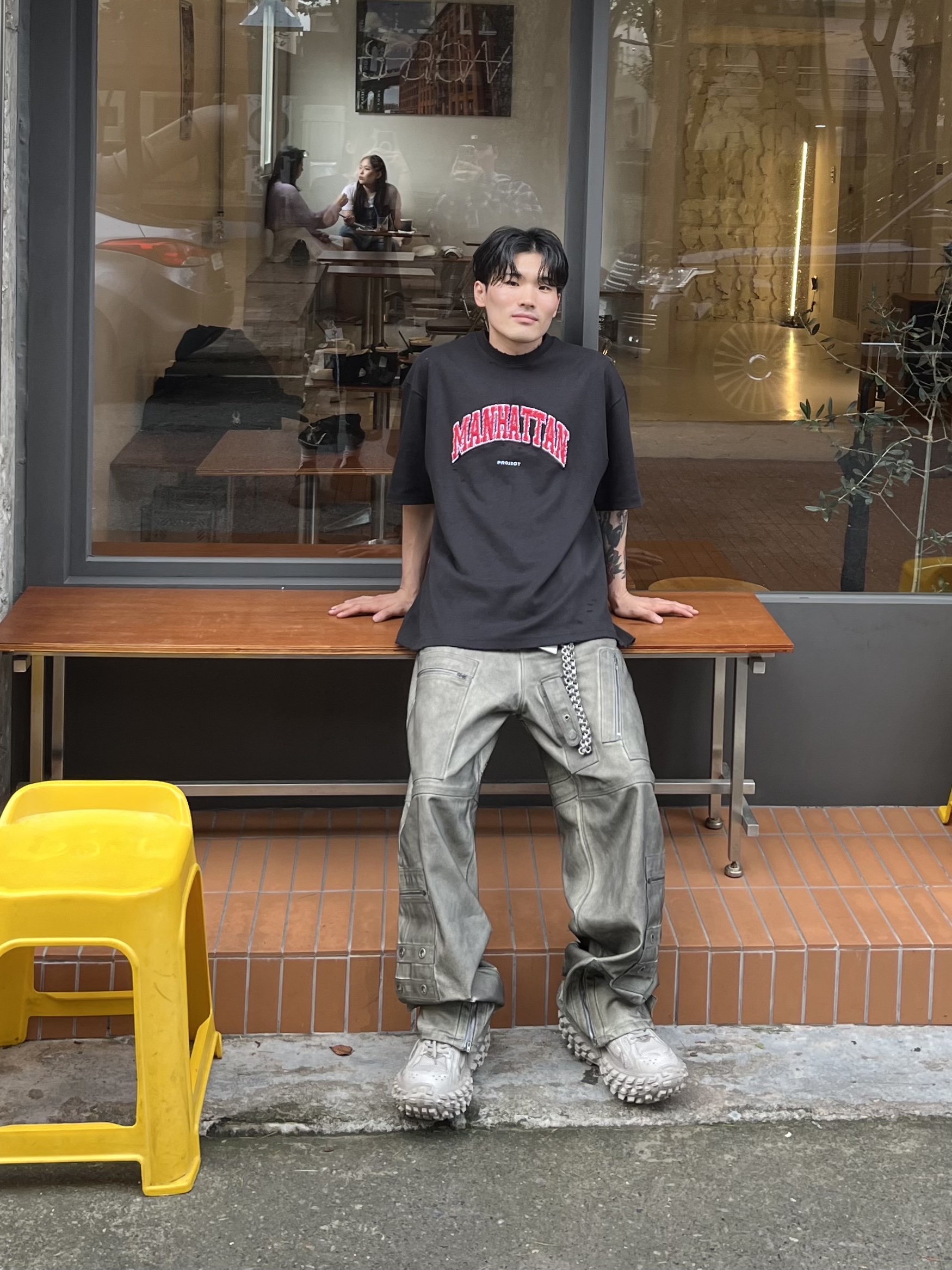 Project G/R Flight Denim Pants Dust Grey, Balenciaga Defender Sneakers Beige 착용 스타일 - 2