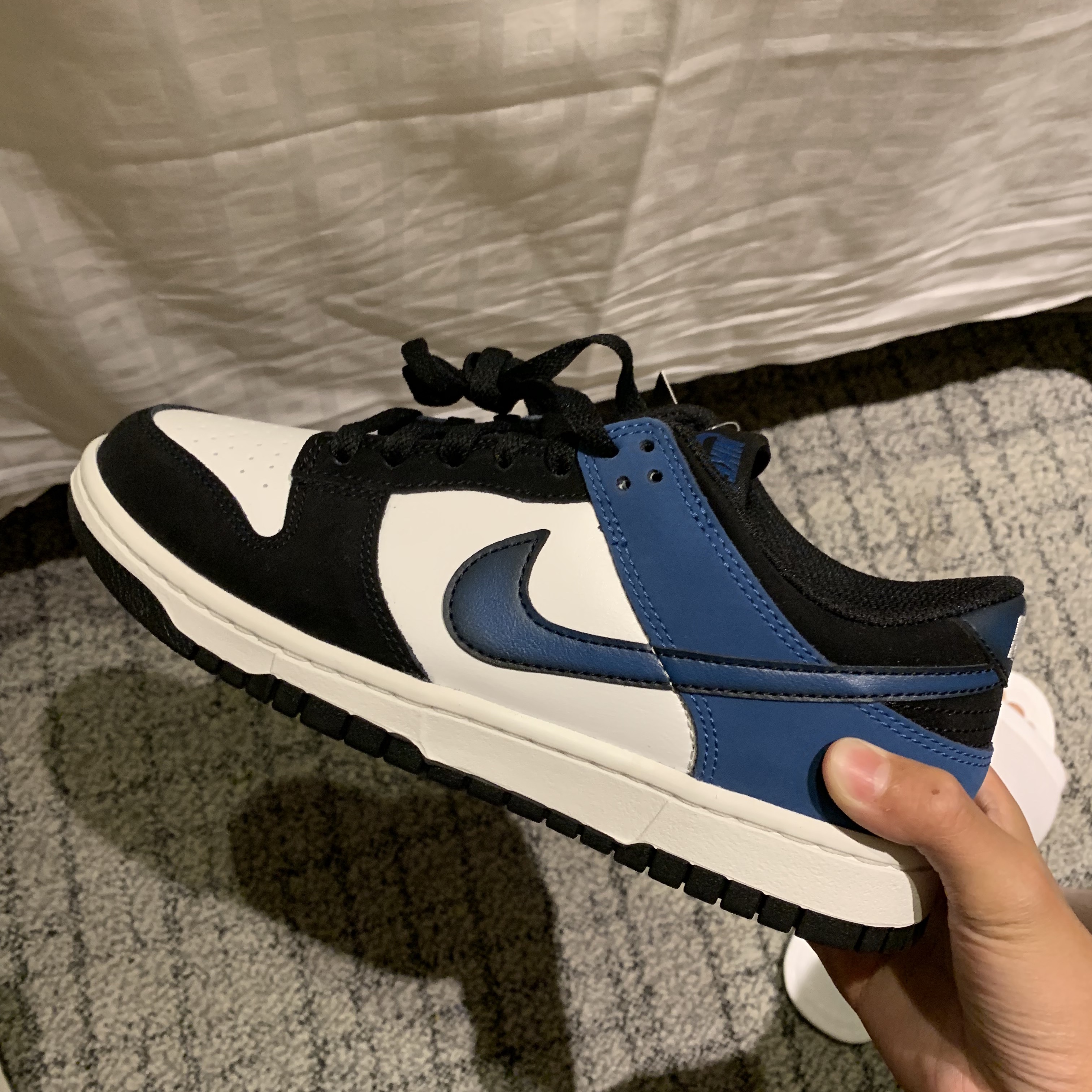 Nike Dunk Low Retro Summit White Industrial Blue 착용 스타일