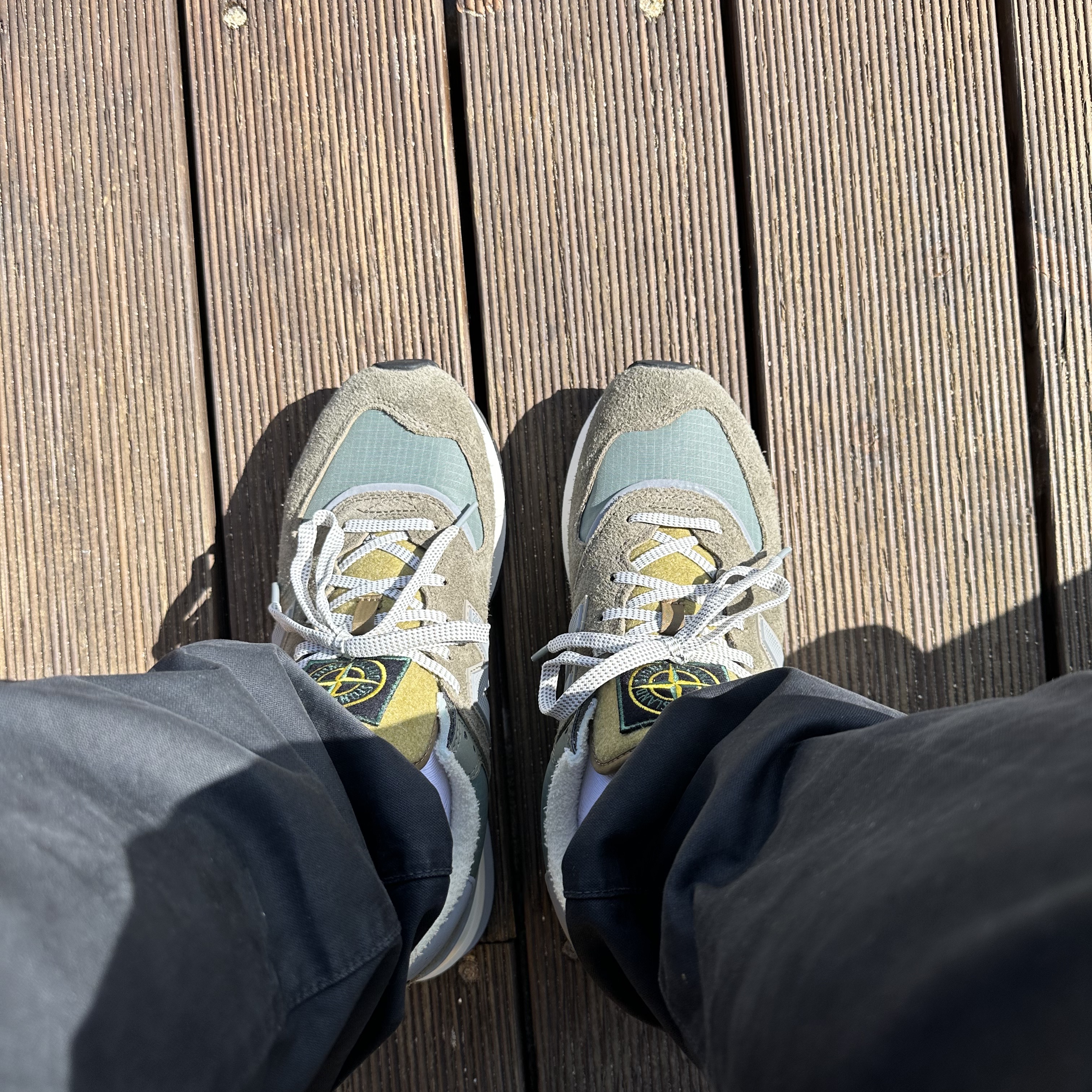 New Balance x Stone Island 574 Legacy Green 착용 스타일