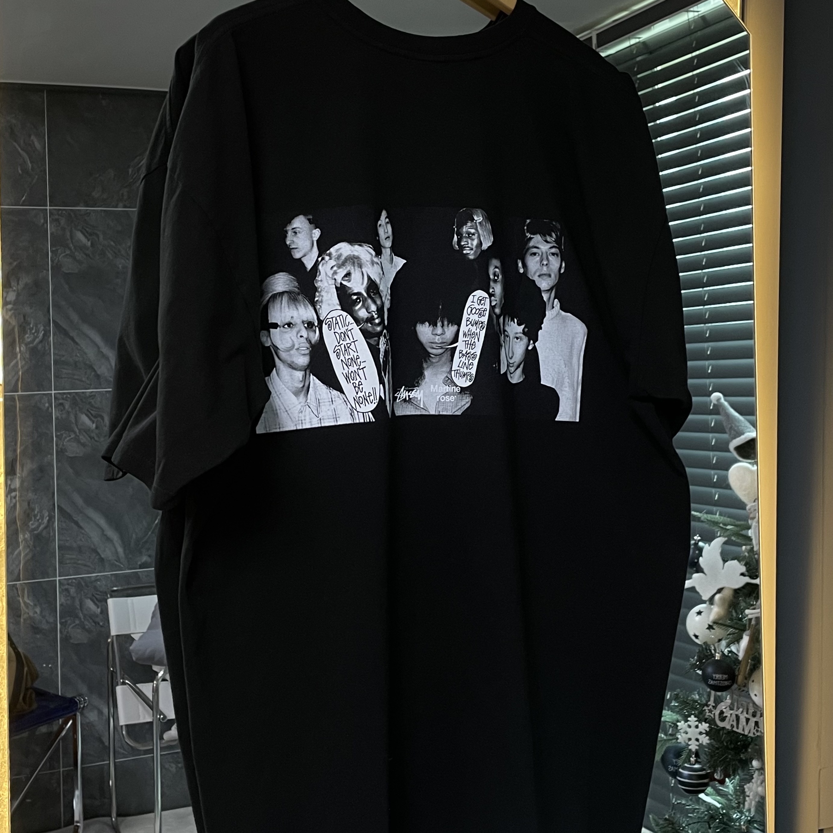 Wooyoungmi Fuzzy Back Logo T-Shirt Ivory - 22FW, Stussy x Martine Rose Collage Pigment Dyed T-Shirt Black 착용 스타일 - 2