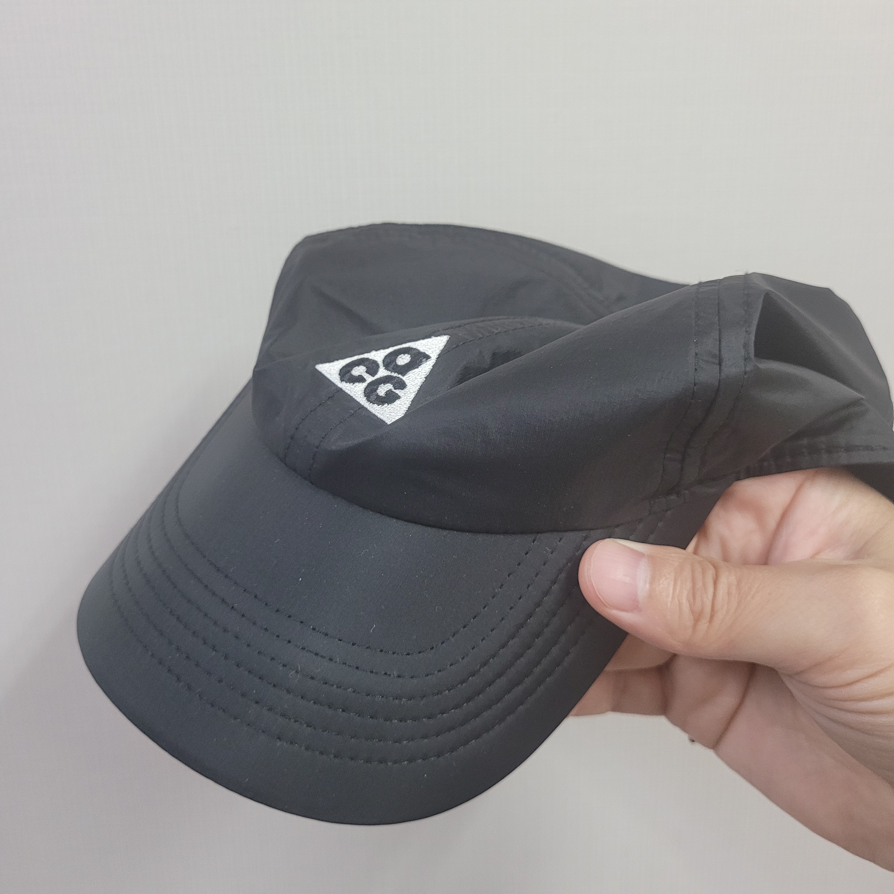Nike ACG Trail Cap Black 착용 스타일