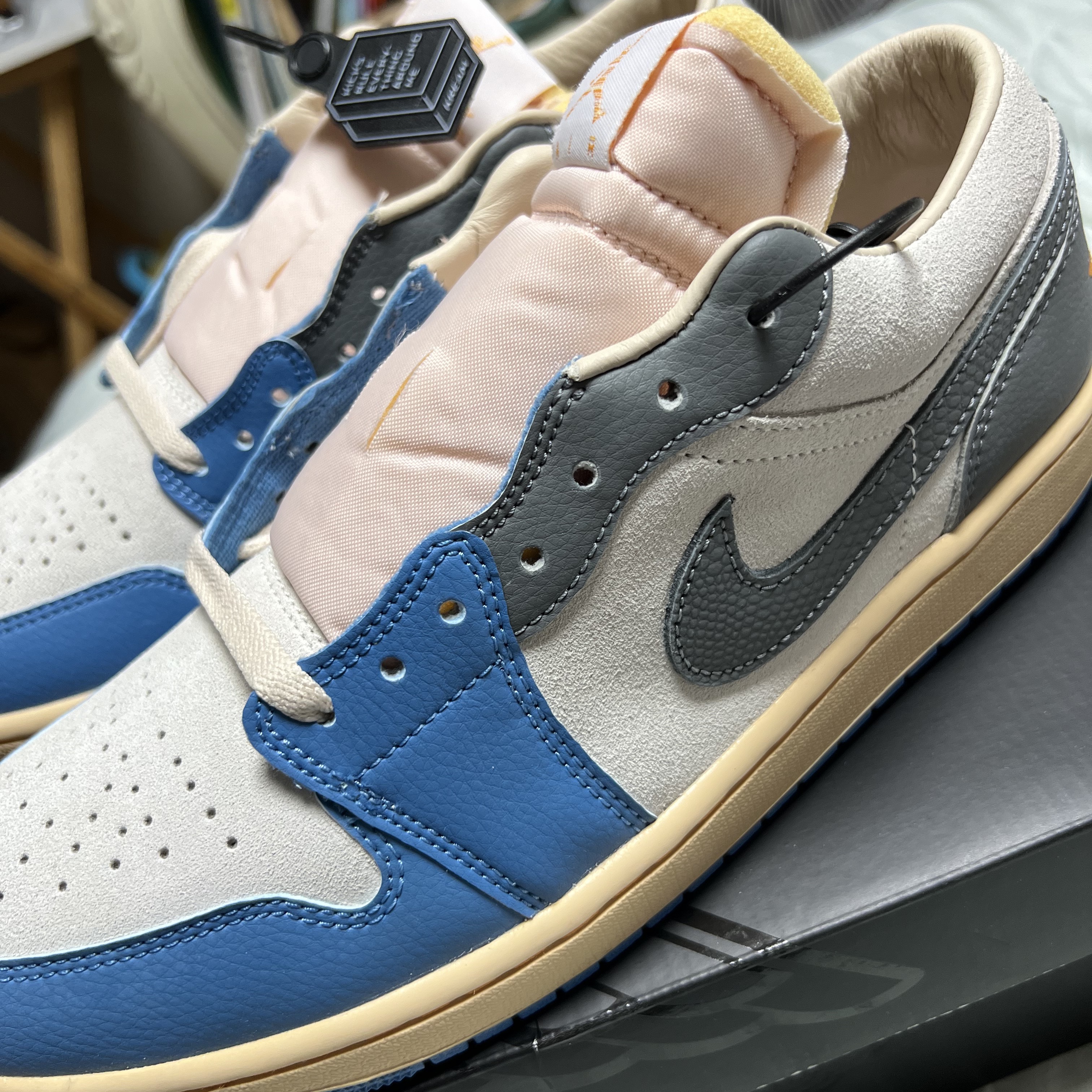 Jordan 1 Low SE Tokyo 96 착용 스타일