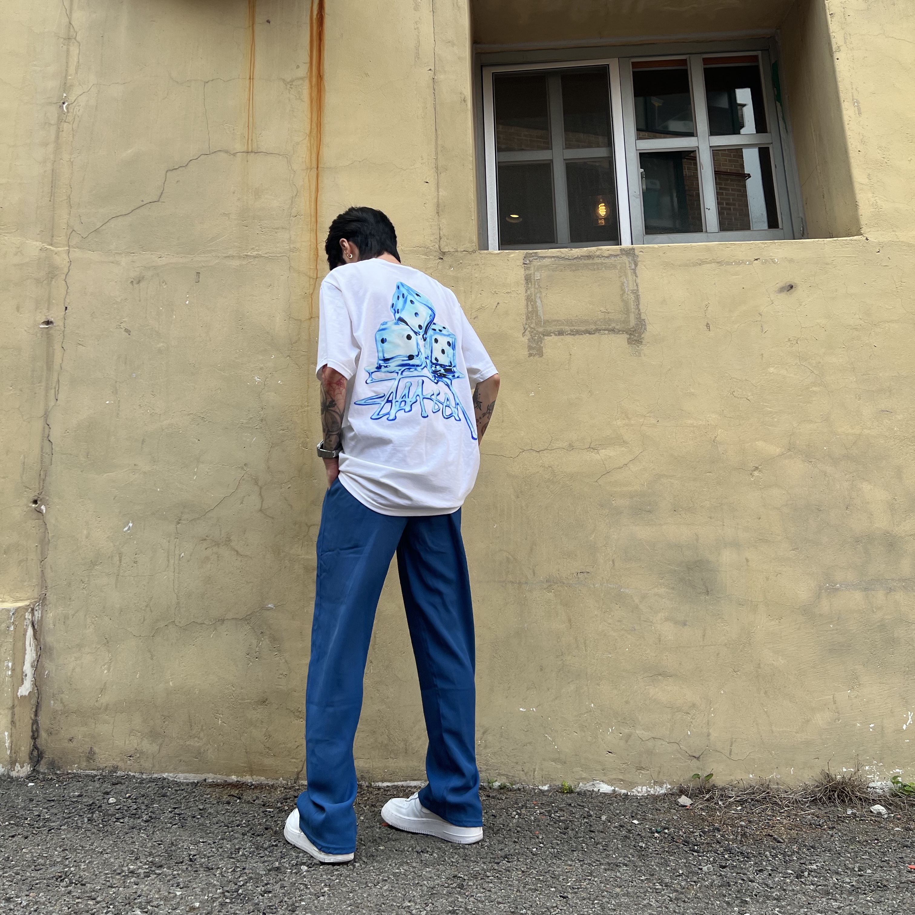 Stussy Melted T-Shirt White 착용 스타일 - 1