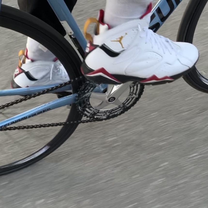 Jordan 7 Retro Cardinal 2022 착용 스타일 - 2