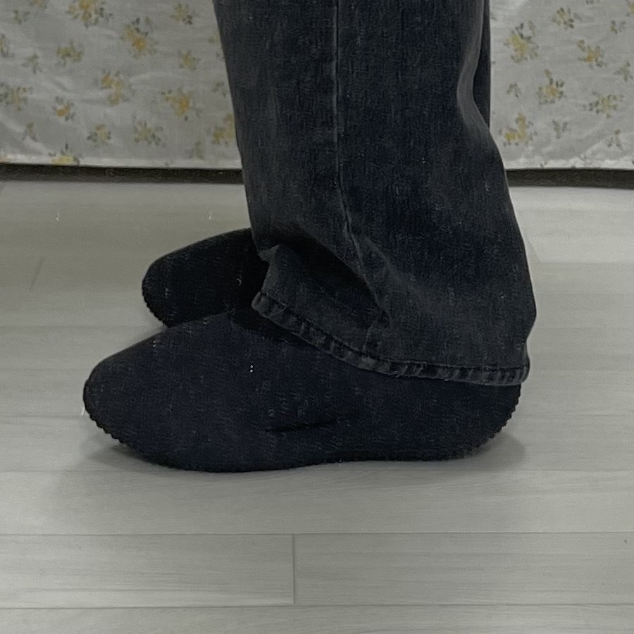 Adidas Yeezy Knit RNR Fade Onyx 착용 스타일