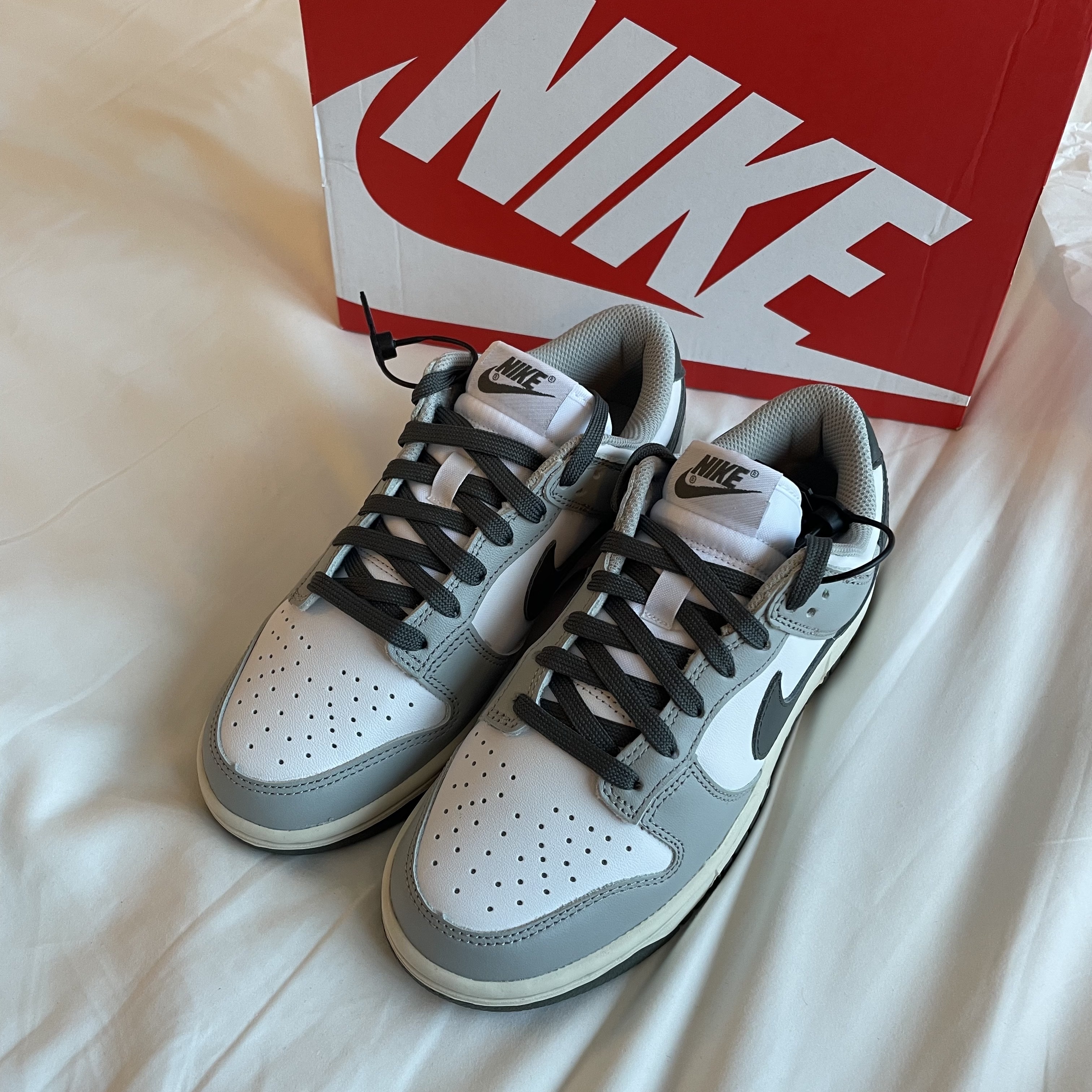 (W) Nike Dunk Low Light Smoke Grey 착용 스타일