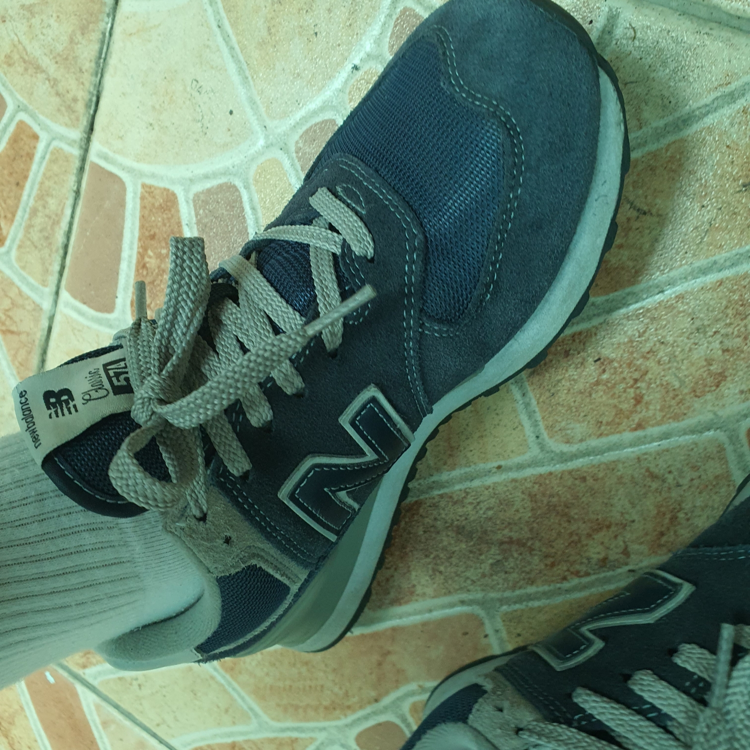 New Balance 574 Navy - D Standard 착용 스타일 - 2