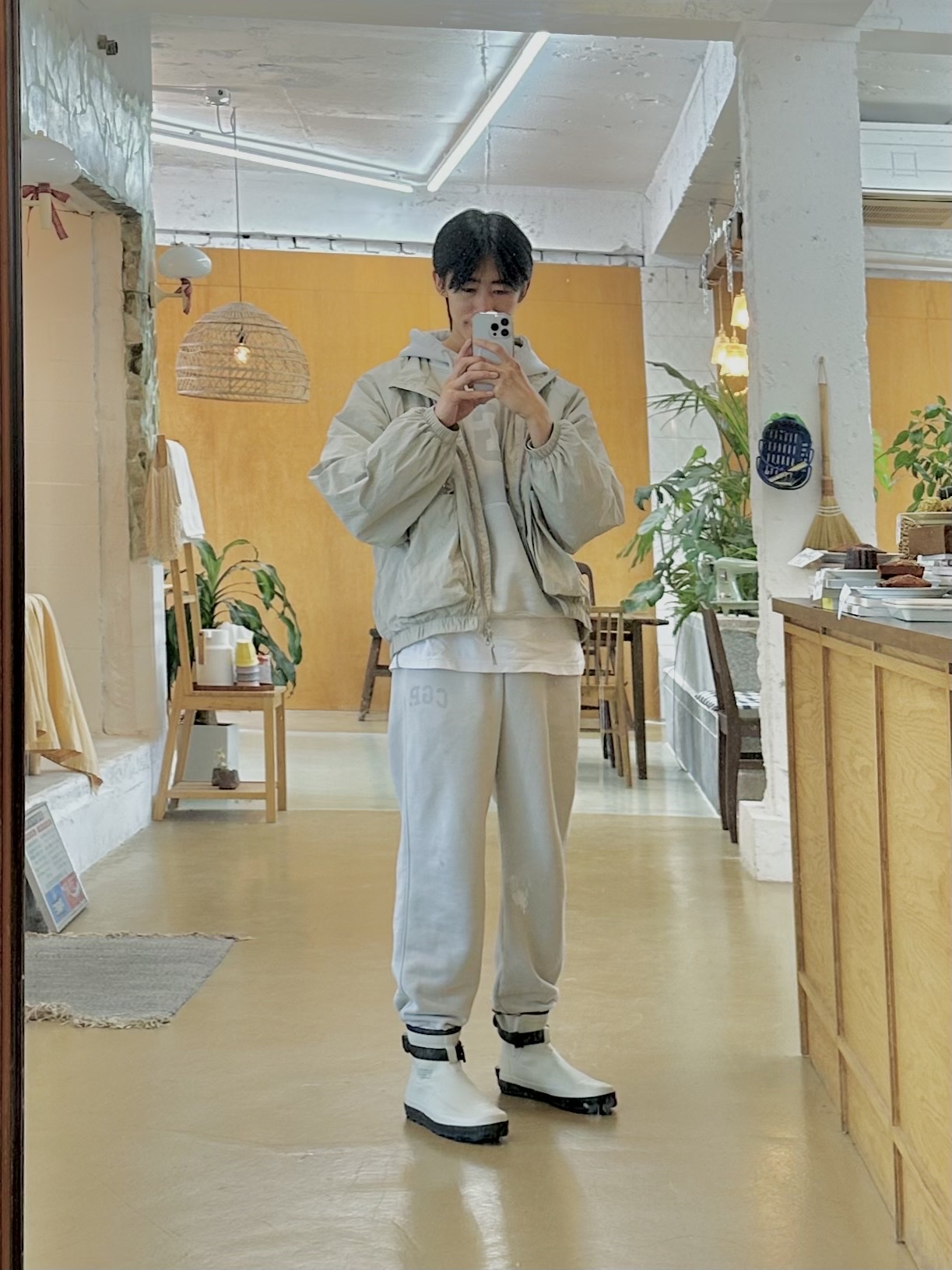 Moonstar 810s ET027 Marke Modi White 착용 스타일