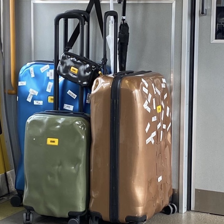 CRASH BAGGAGE Mini Icon Black, CRASH BAGGAGE Icon 21inch Olive 착용 스타일