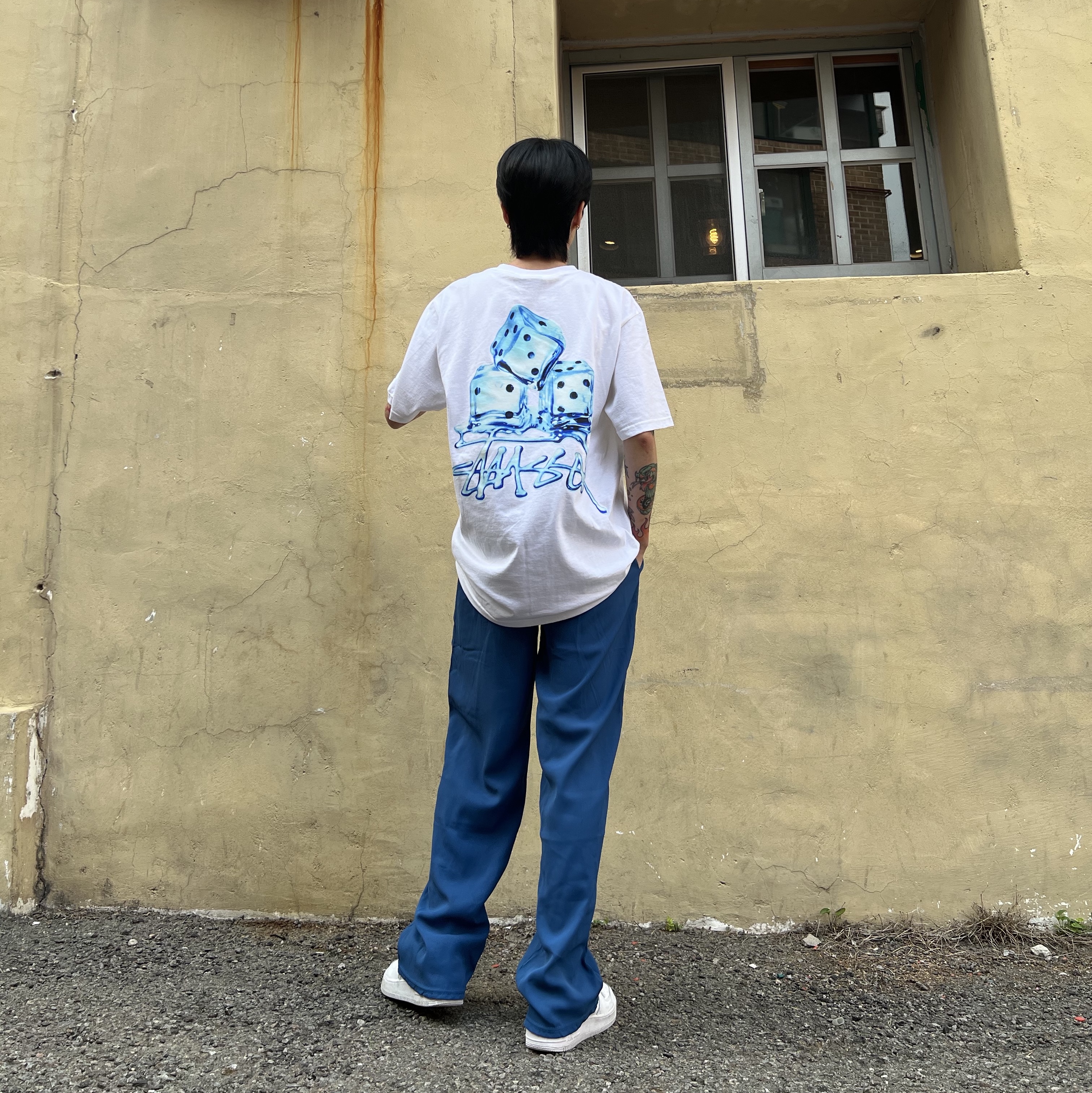 Stussy Melted T-Shirt White 착용 스타일 - 2