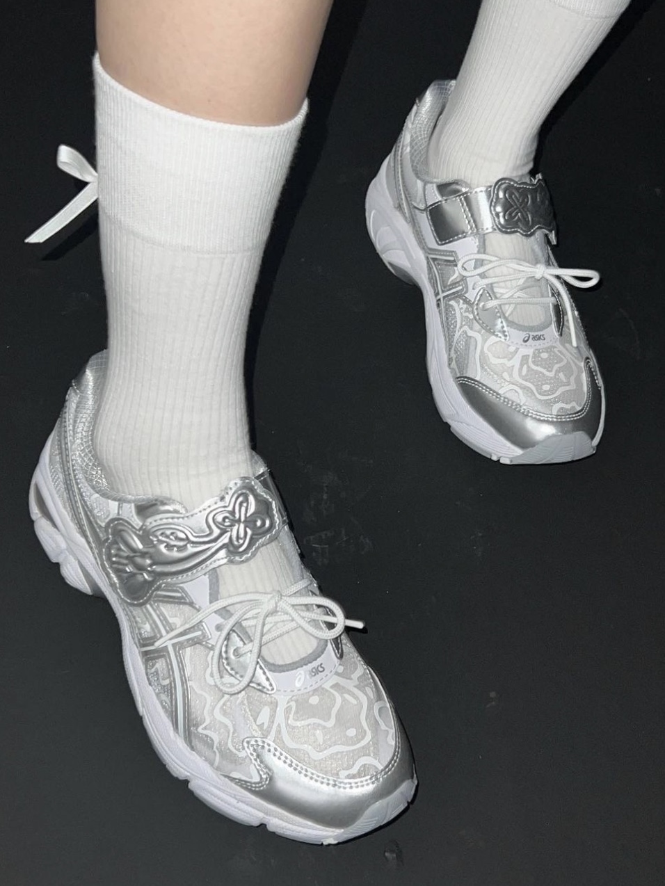 Asics x Cecilie Bahnsen GT-2160 White 착용 스타일 - 2